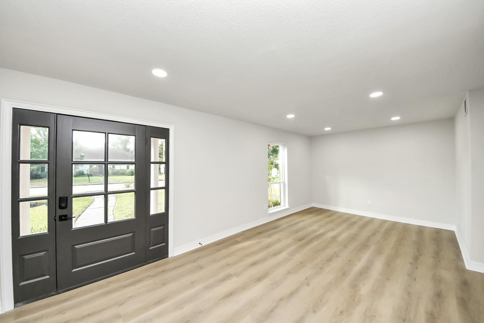10806 Olympia Dr, Houston, TX 77042 photo