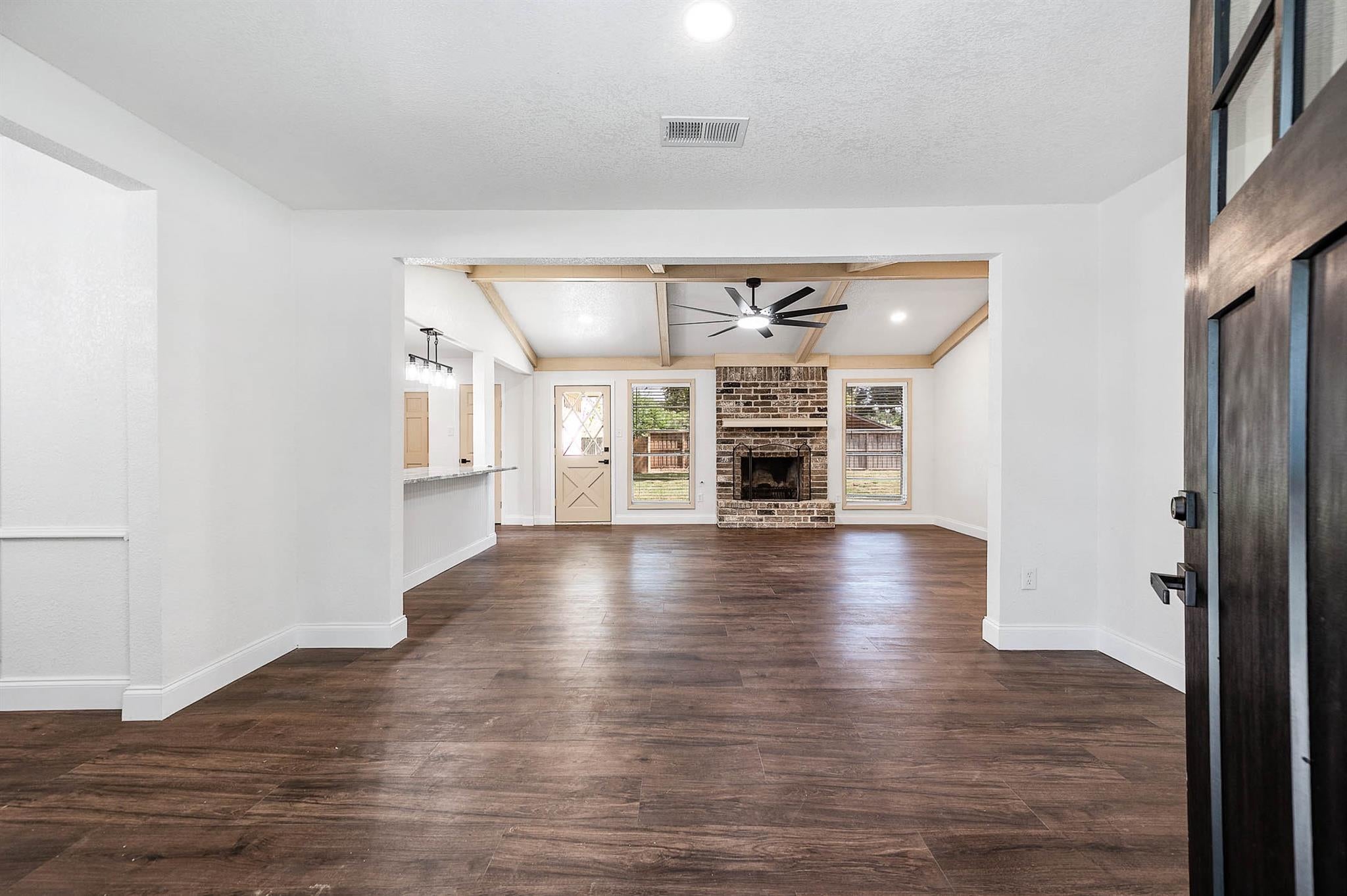 1908 Maxwell Cir, Alvin, TX 77511 photo