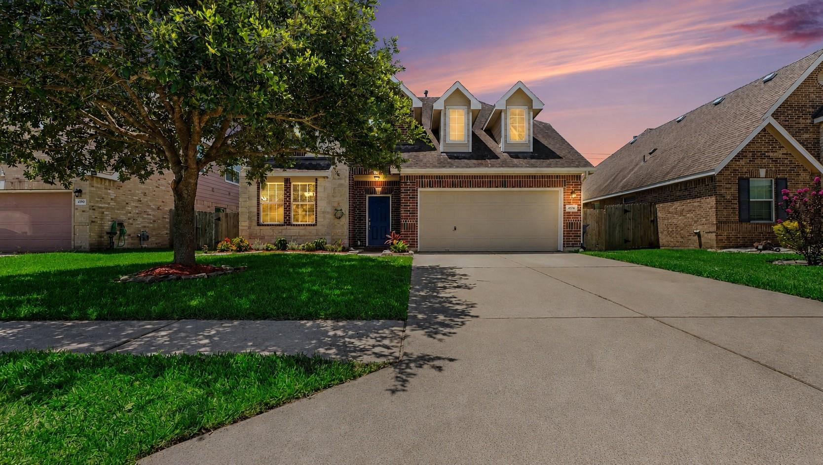 4506 Legends Bay Dr, Baytown, TX 77523