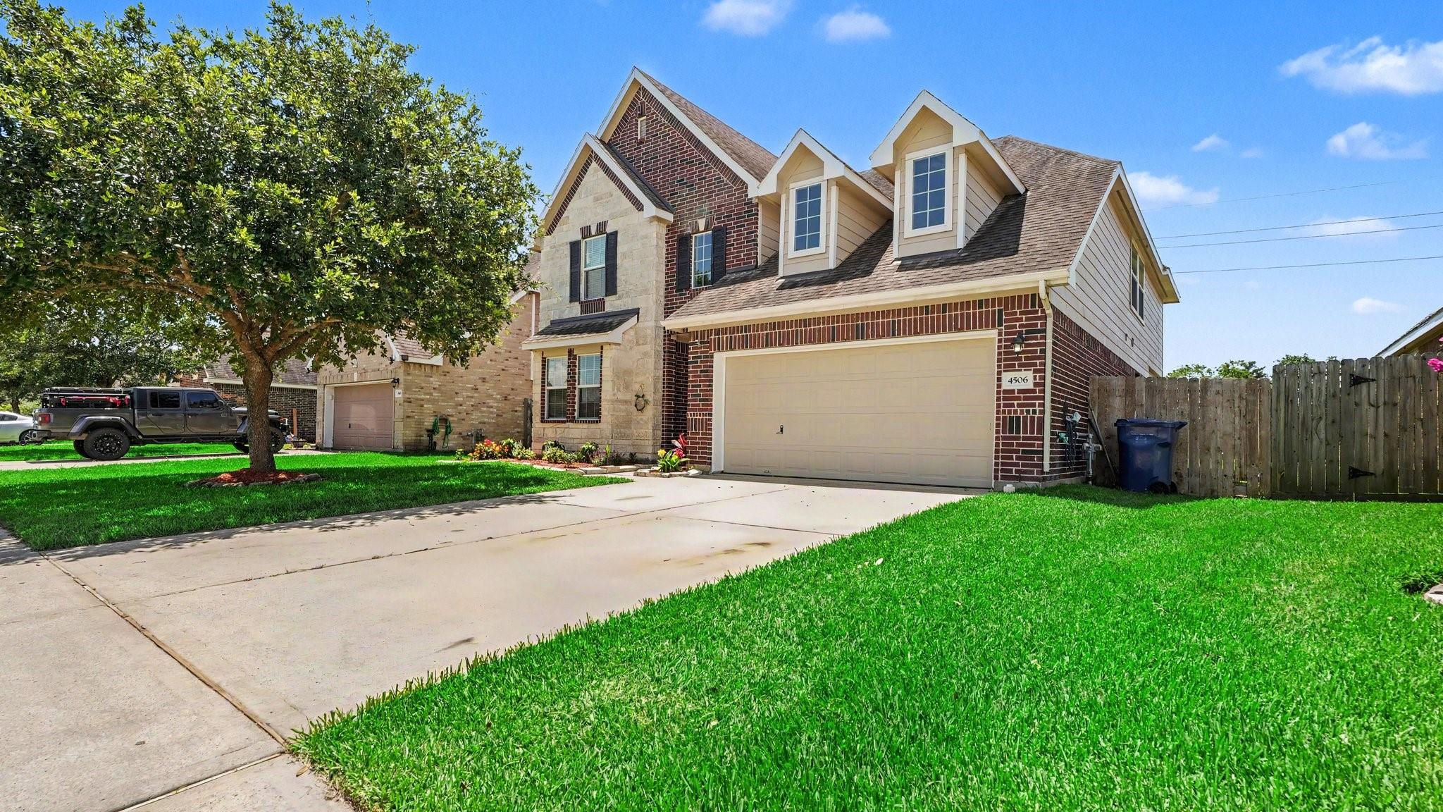 4506 Legends Bay Dr, Baytown, TX 77523 photo