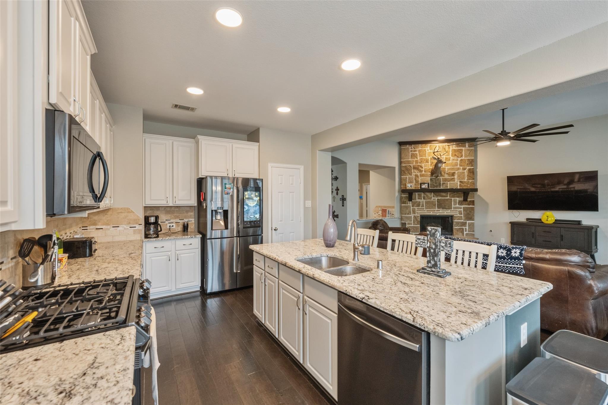 8109 Threadtail St, Conroe, TX 77385 photo