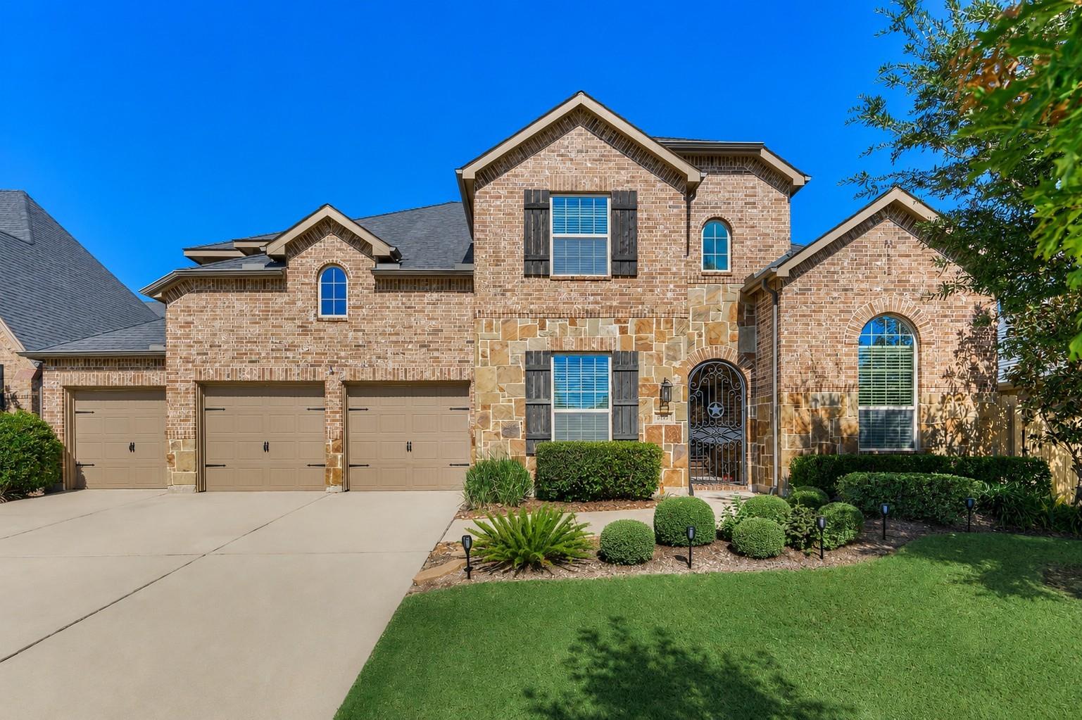 8109 Threadtail St, Conroe, TX 77385