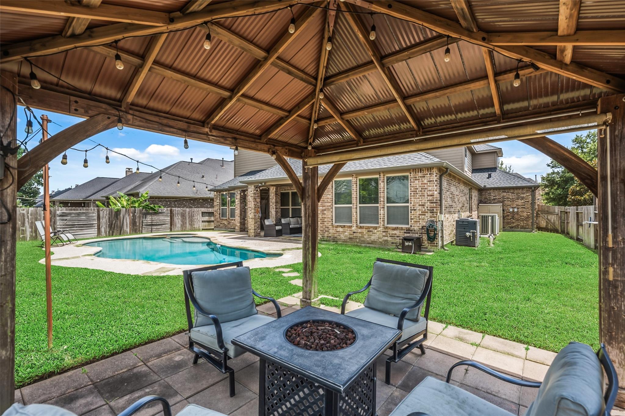 8109 Threadtail St, Conroe, TX 77385 photo