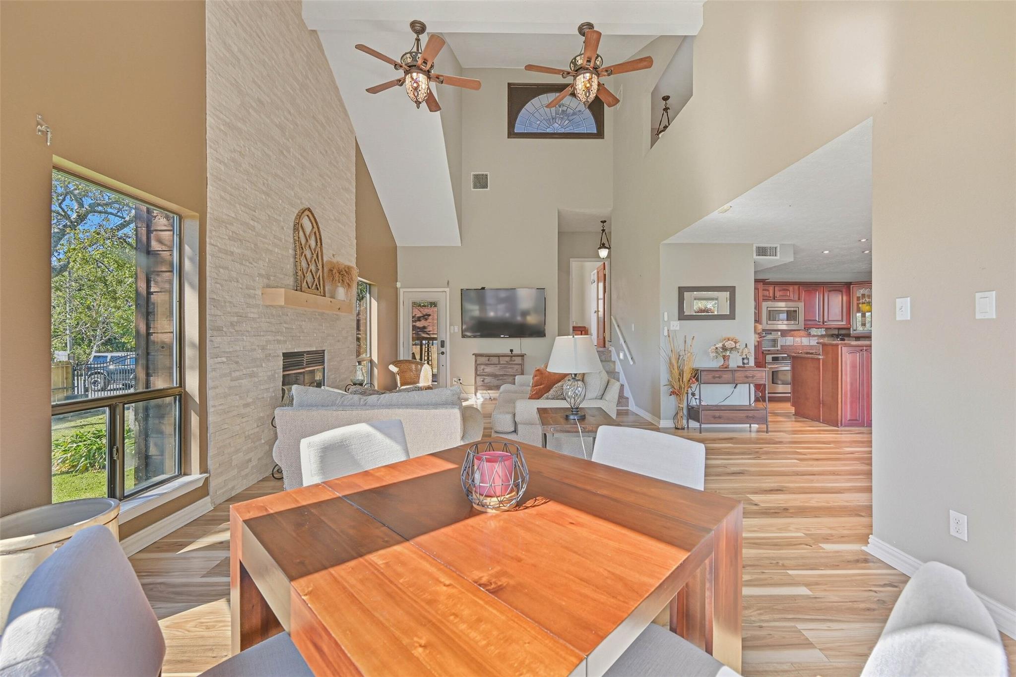 114 24 St, Dickinson, TX 77539 photo