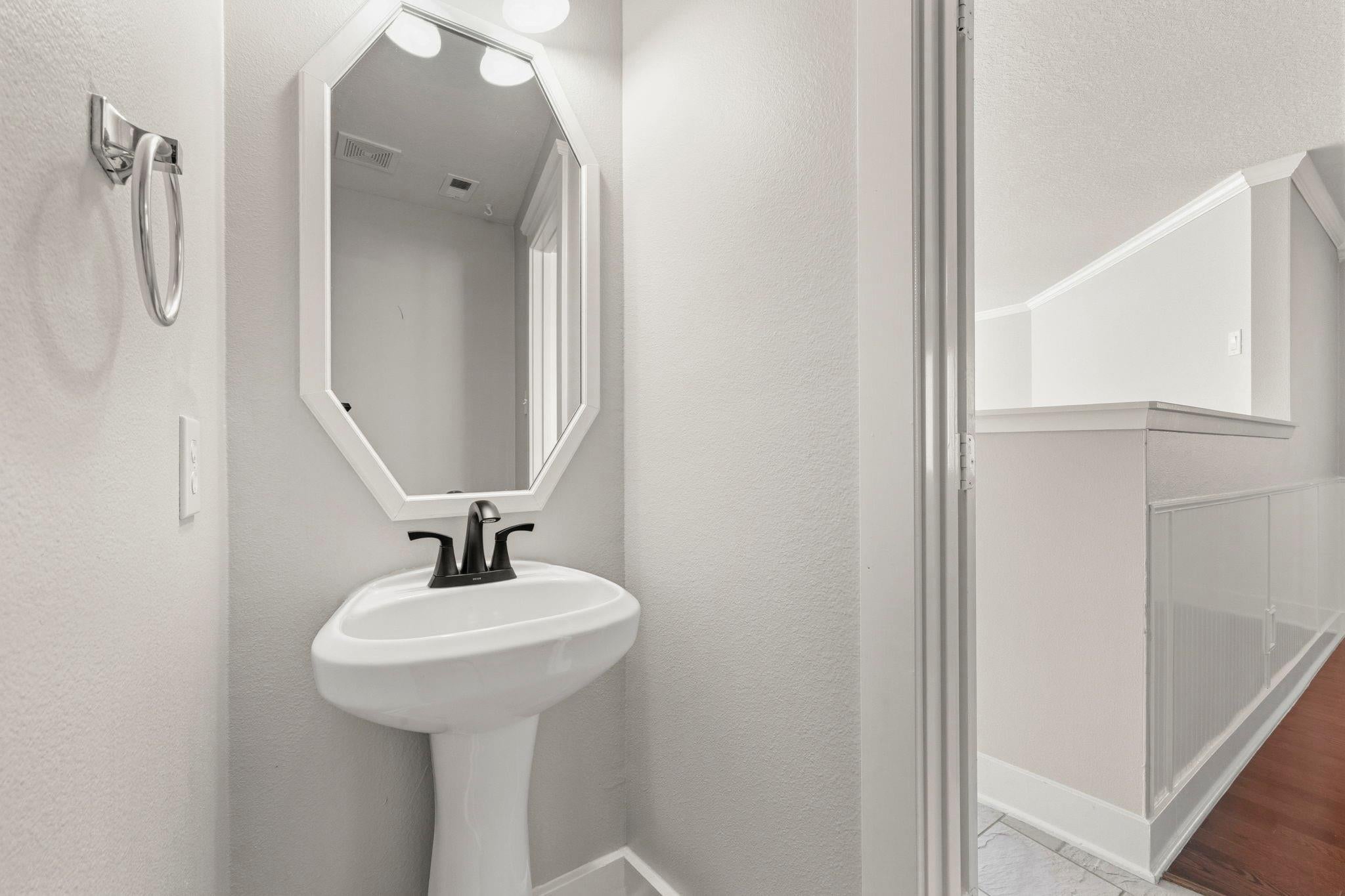 26848 Manor Crest Ct, Kingwood, TX 77339 photo