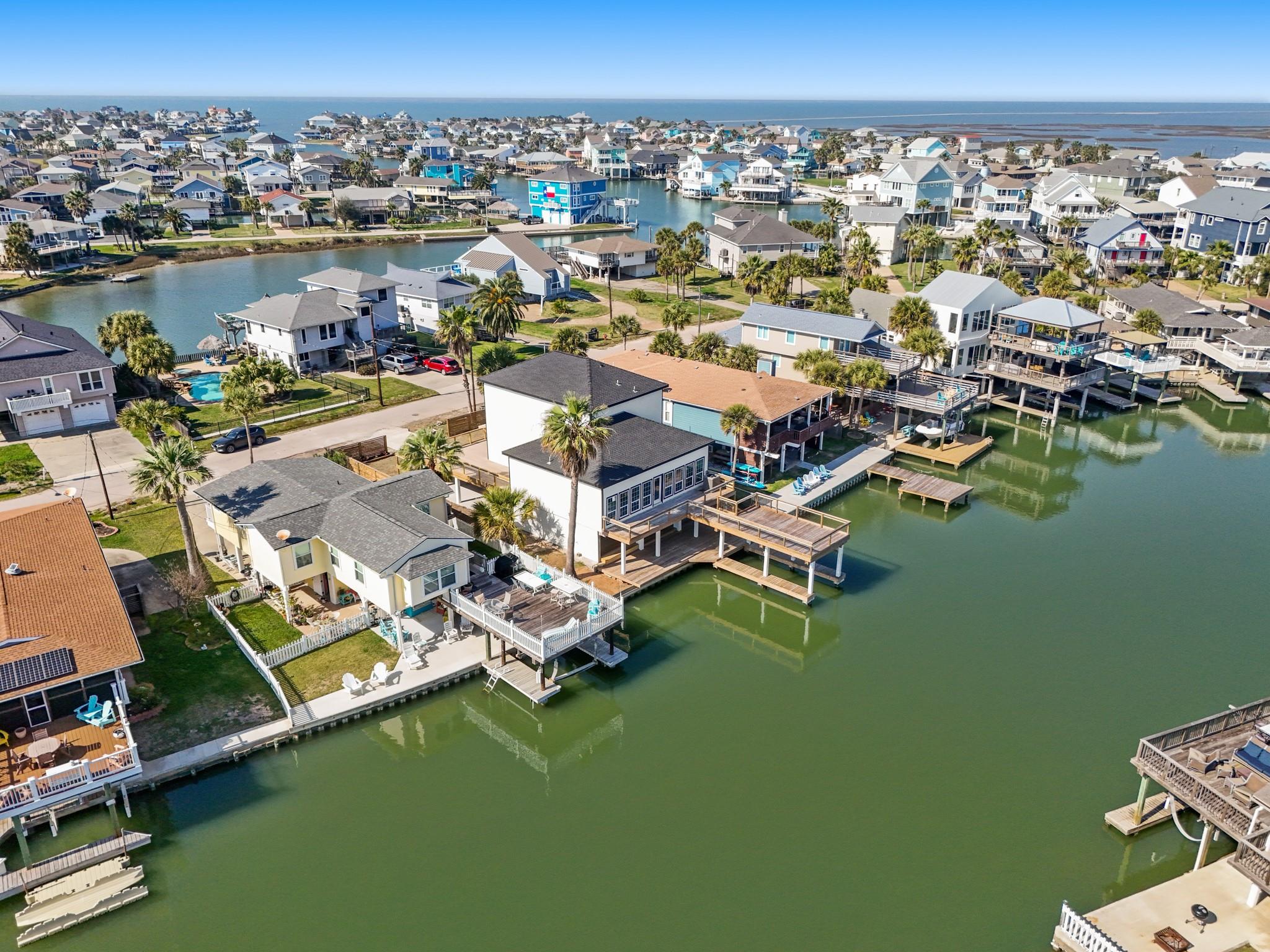 16623 Jamaica Cove Rd, Jamaica Beach, TX 77554 photo