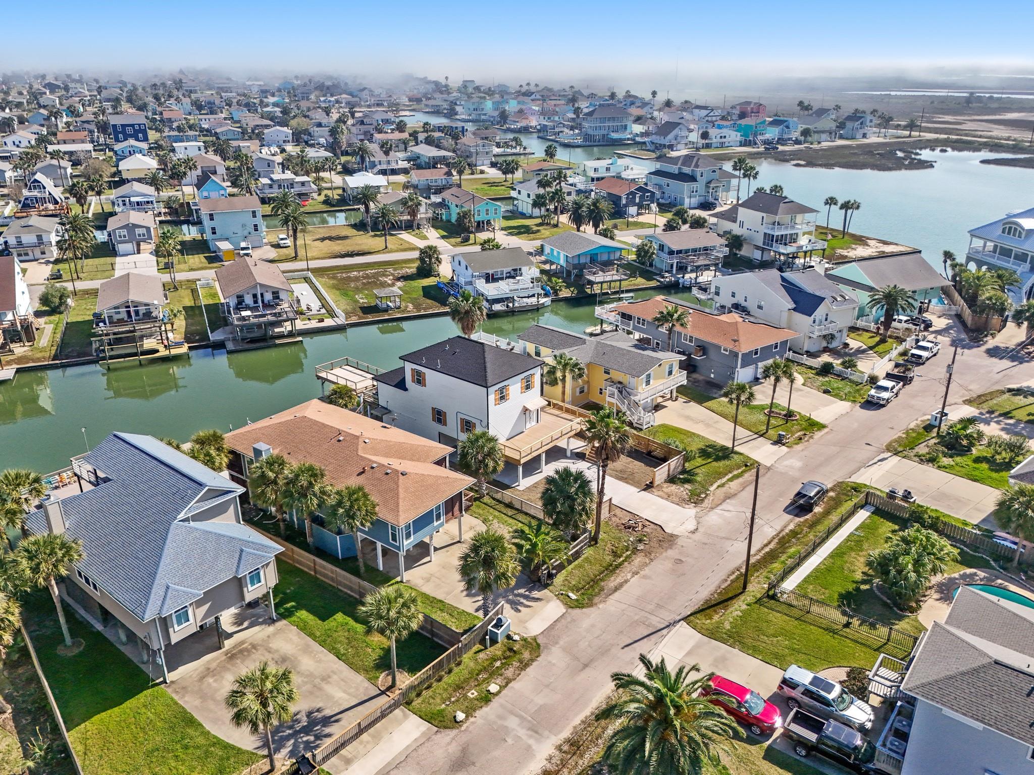 16623 Jamaica Cove Rd, Jamaica Beach, TX 77554 photo