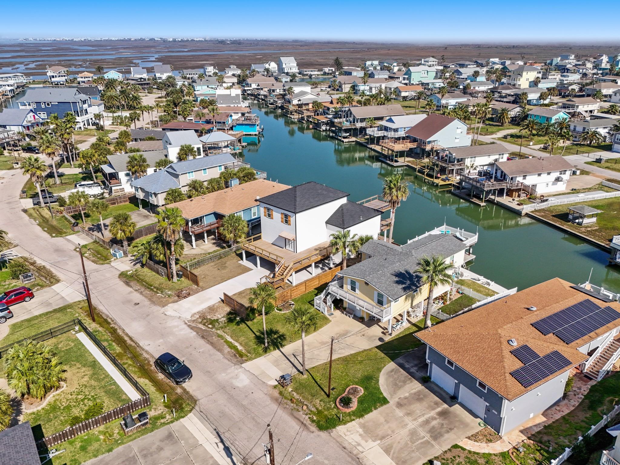 16623 Jamaica Cove Rd, Jamaica Beach, TX 77554 photo