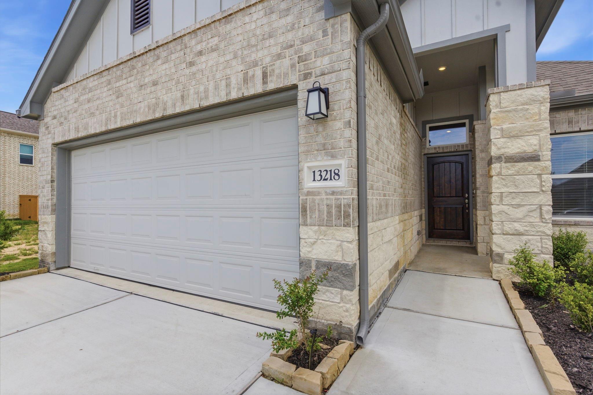 13218 Hayden Peak Dr, Iowa Colony, TX 77583 photo
