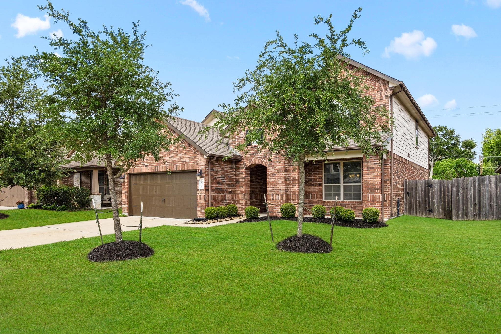 2719 Kaman Ln, Pearland, TX 77581 photo