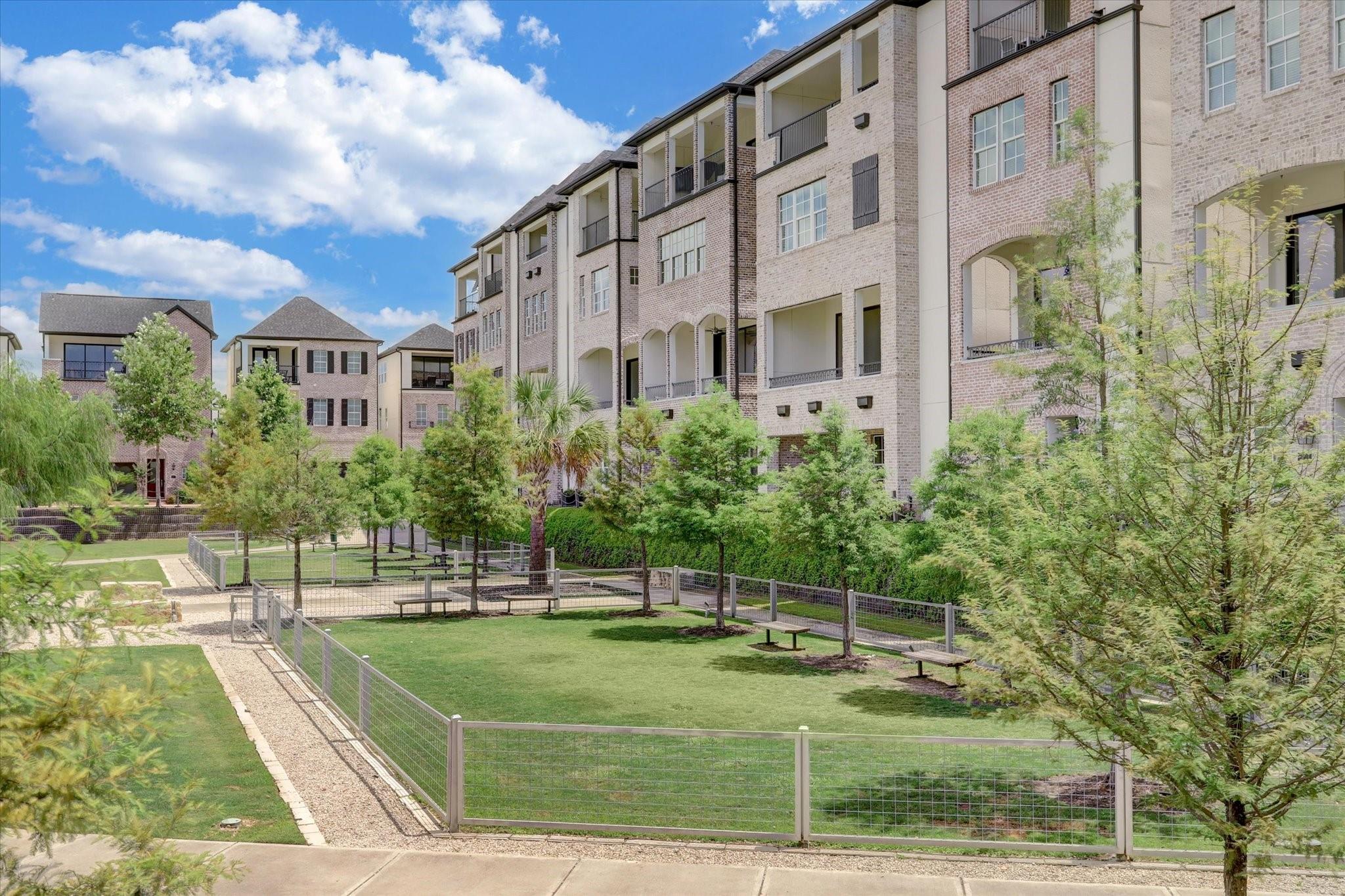 5920 Cottage Grove Lake Dr, Houston, TX 77007 photo