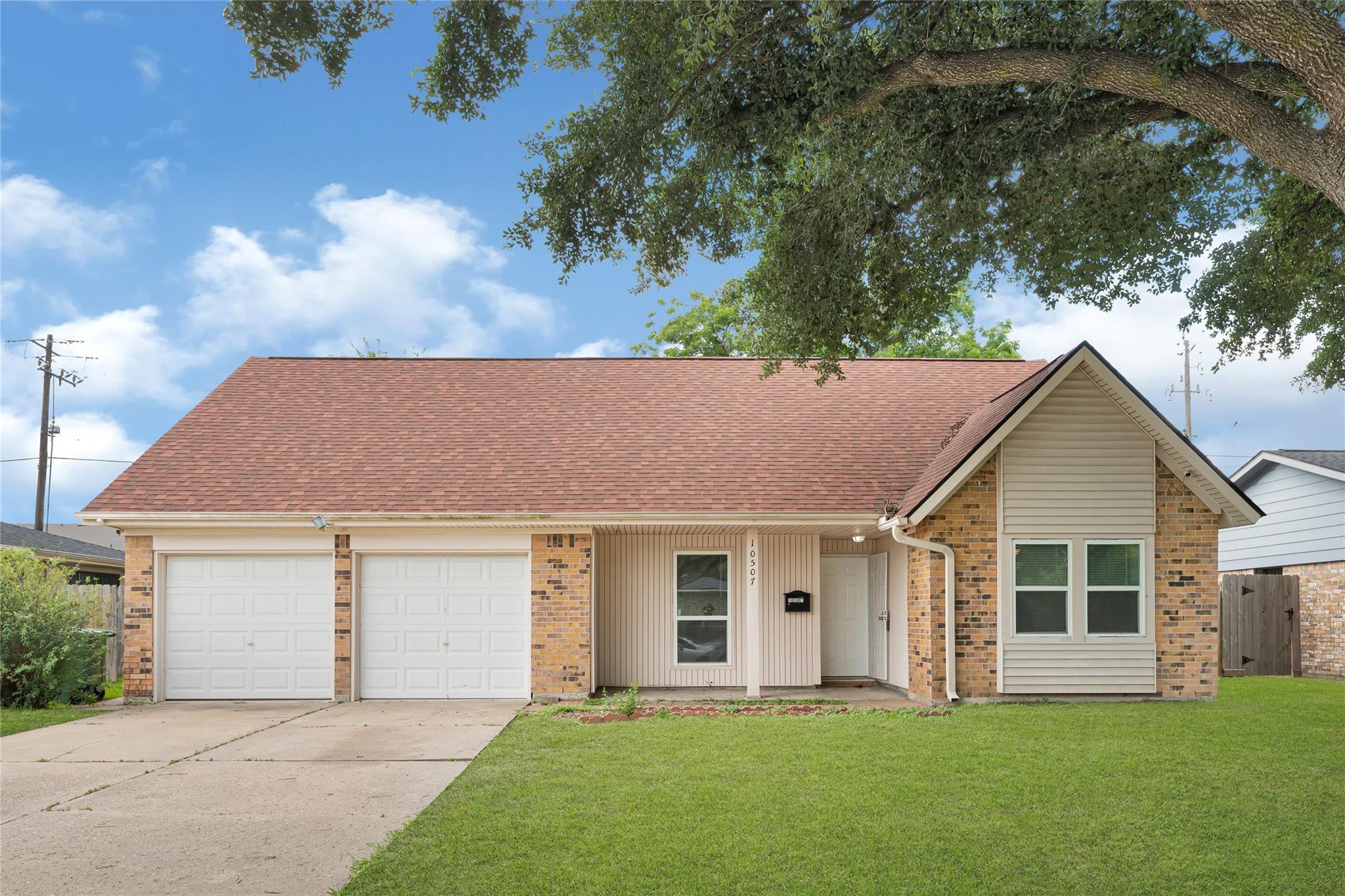10507 Kirkhall Dr, Houston, TX 77089