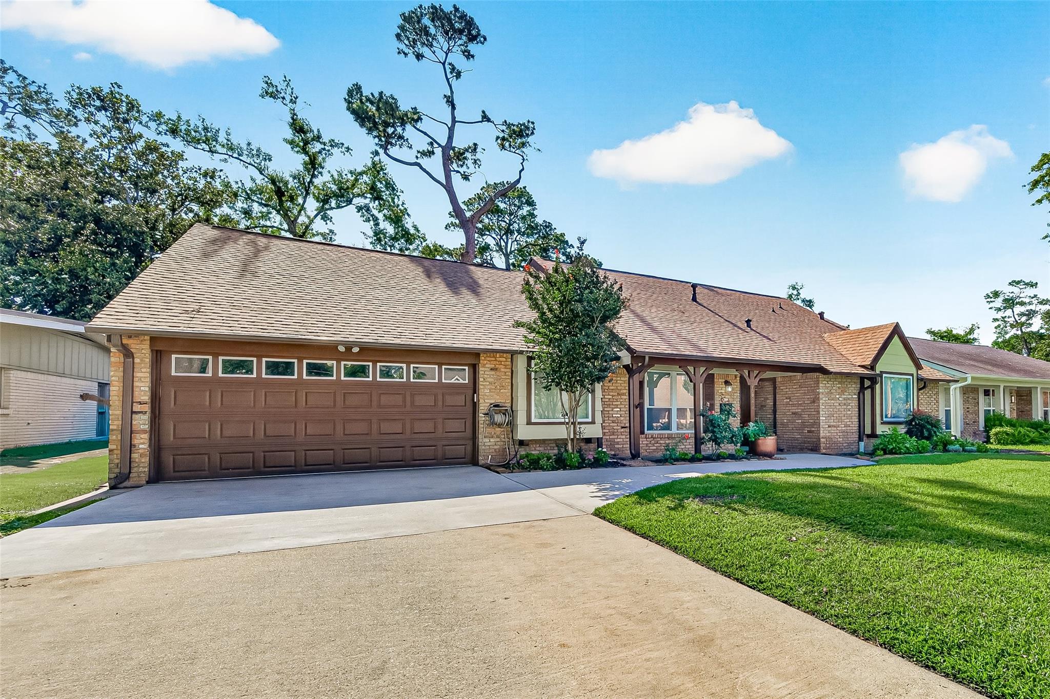 1822 Peer Dr, Houston, TX 77043 photo
