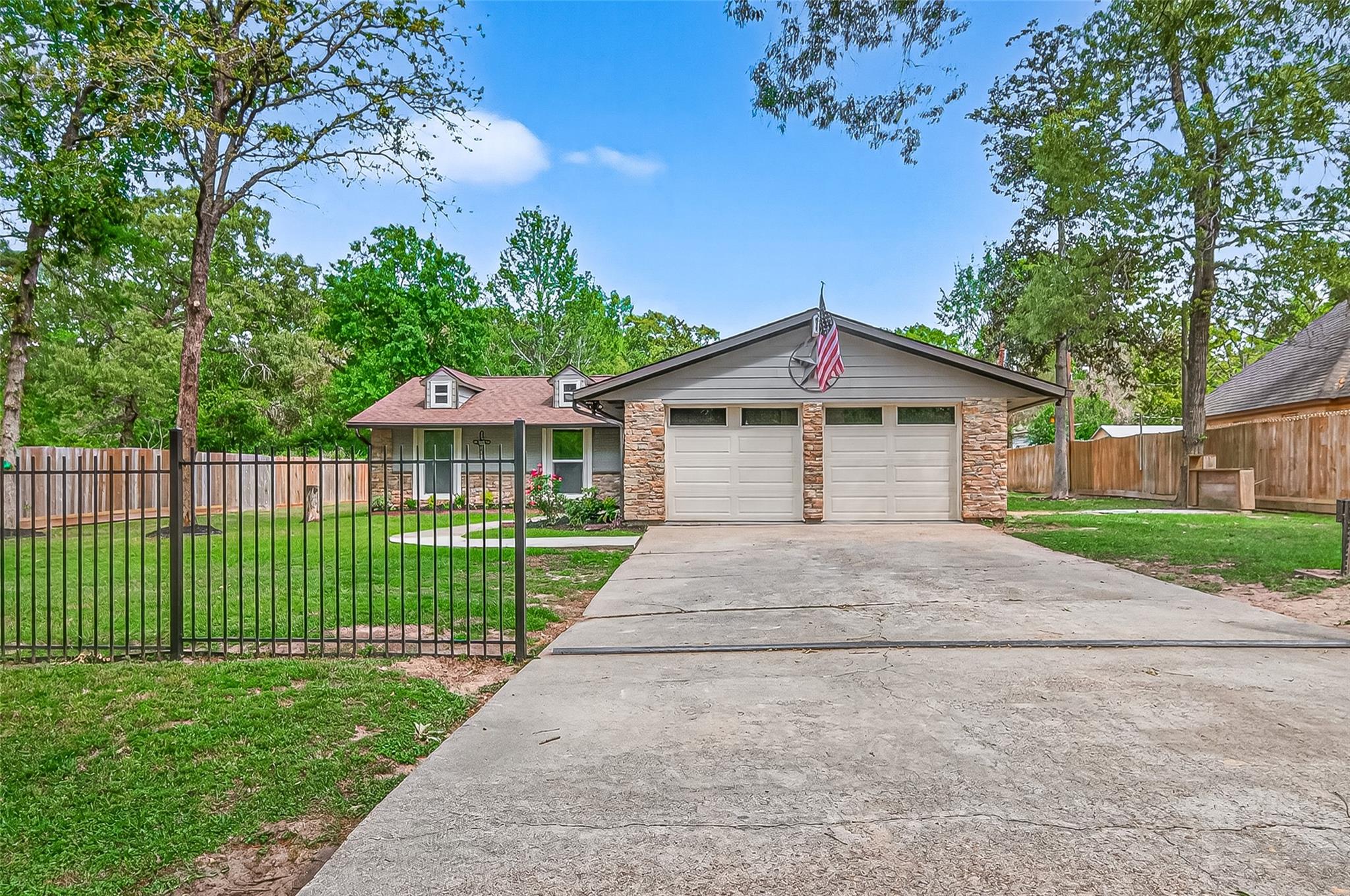 26706 Carrol Ln, Magnolia, TX 77355