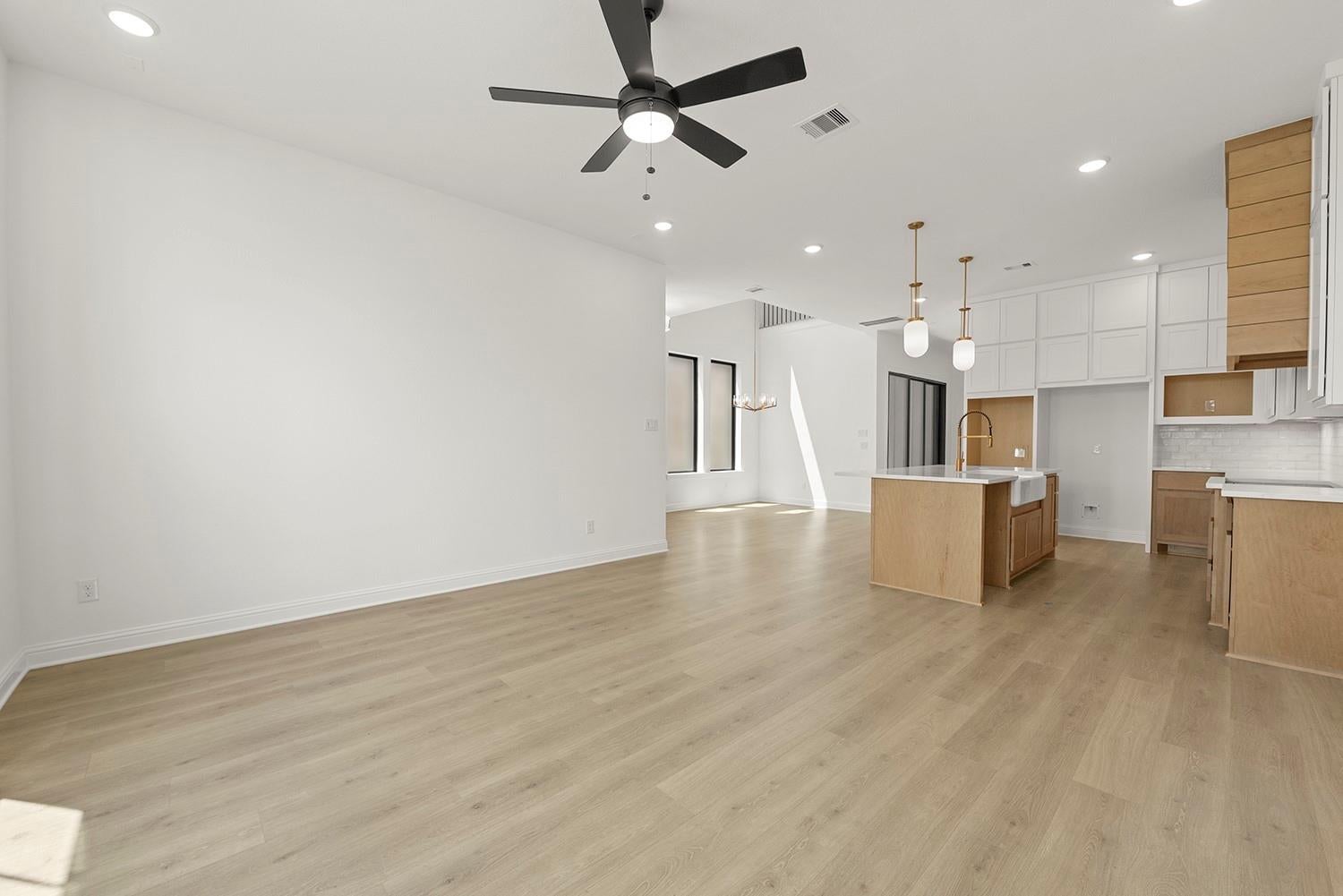 10806 Pioneer Pt, Richmond, TX 77469 photo