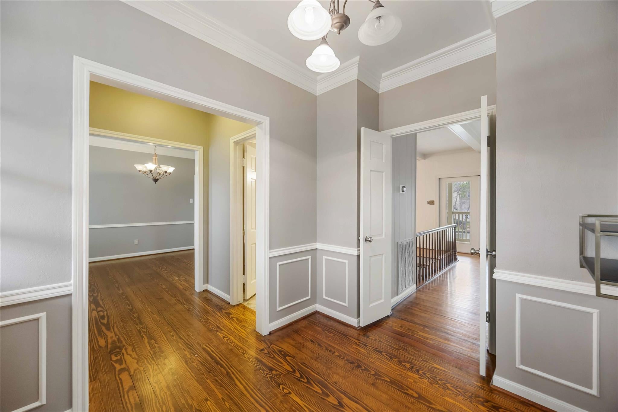 18623 Point Lookout Dr, Nassau Bay, TX 77058 photo