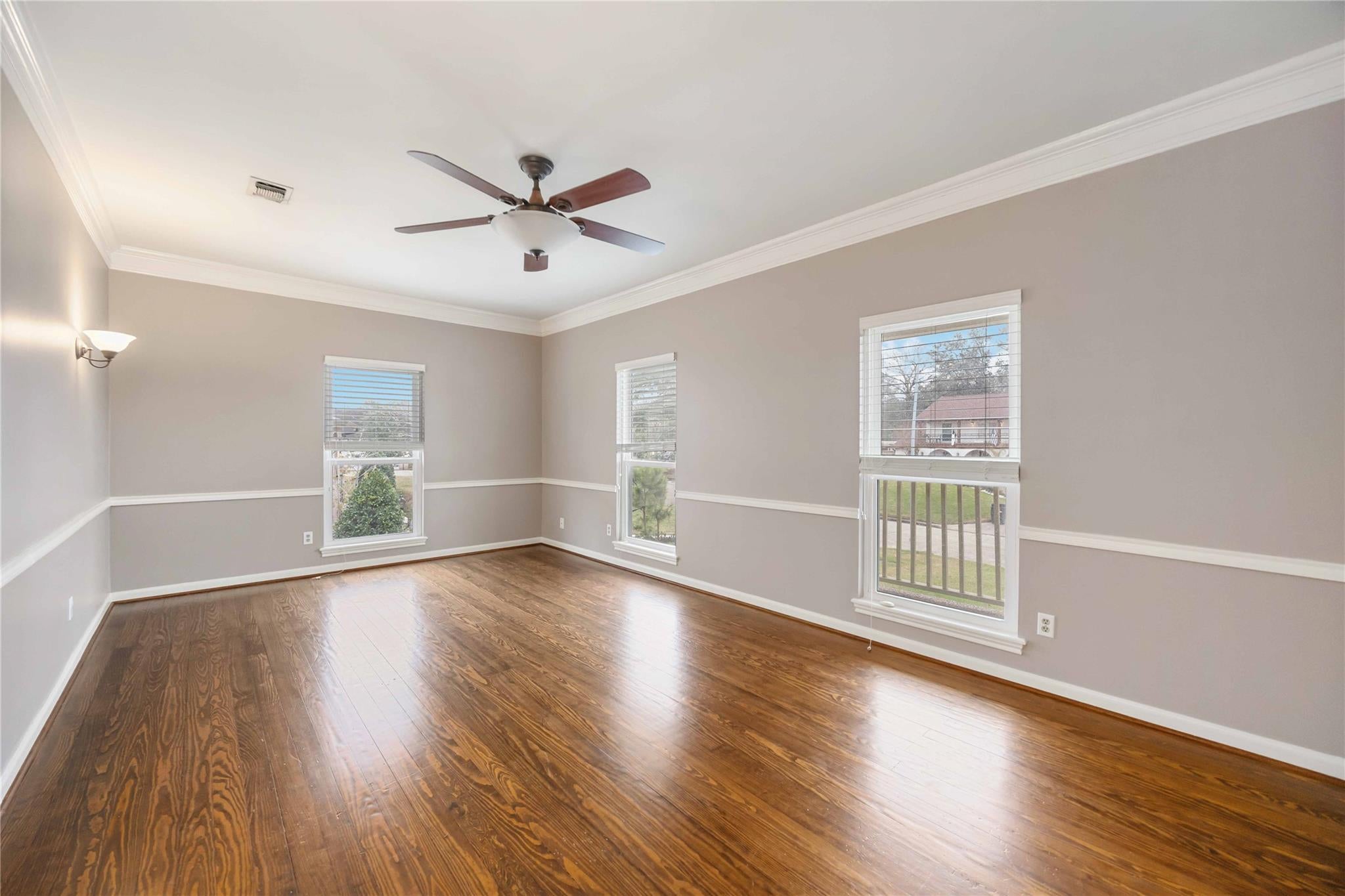 18623 Point Lookout Dr, Nassau Bay, TX 77058 photo