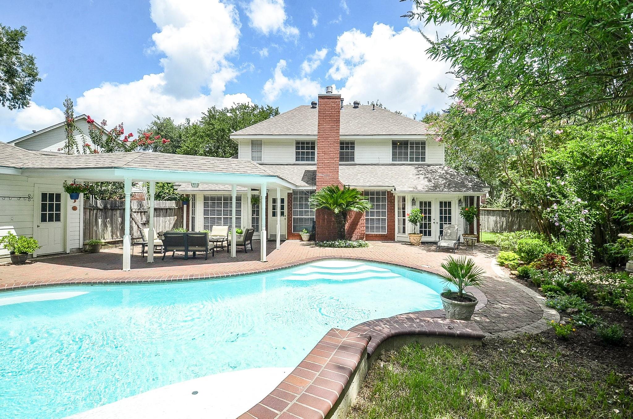 3126 Serene Oak Dr, Sugar Land, TX 77478
