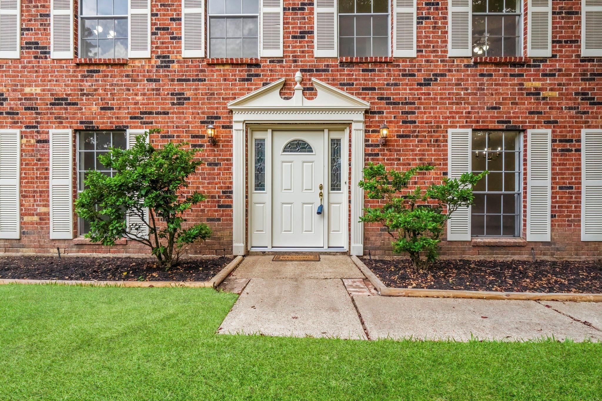 3210 Village Park Dr, Houston, TX 77339 photo
