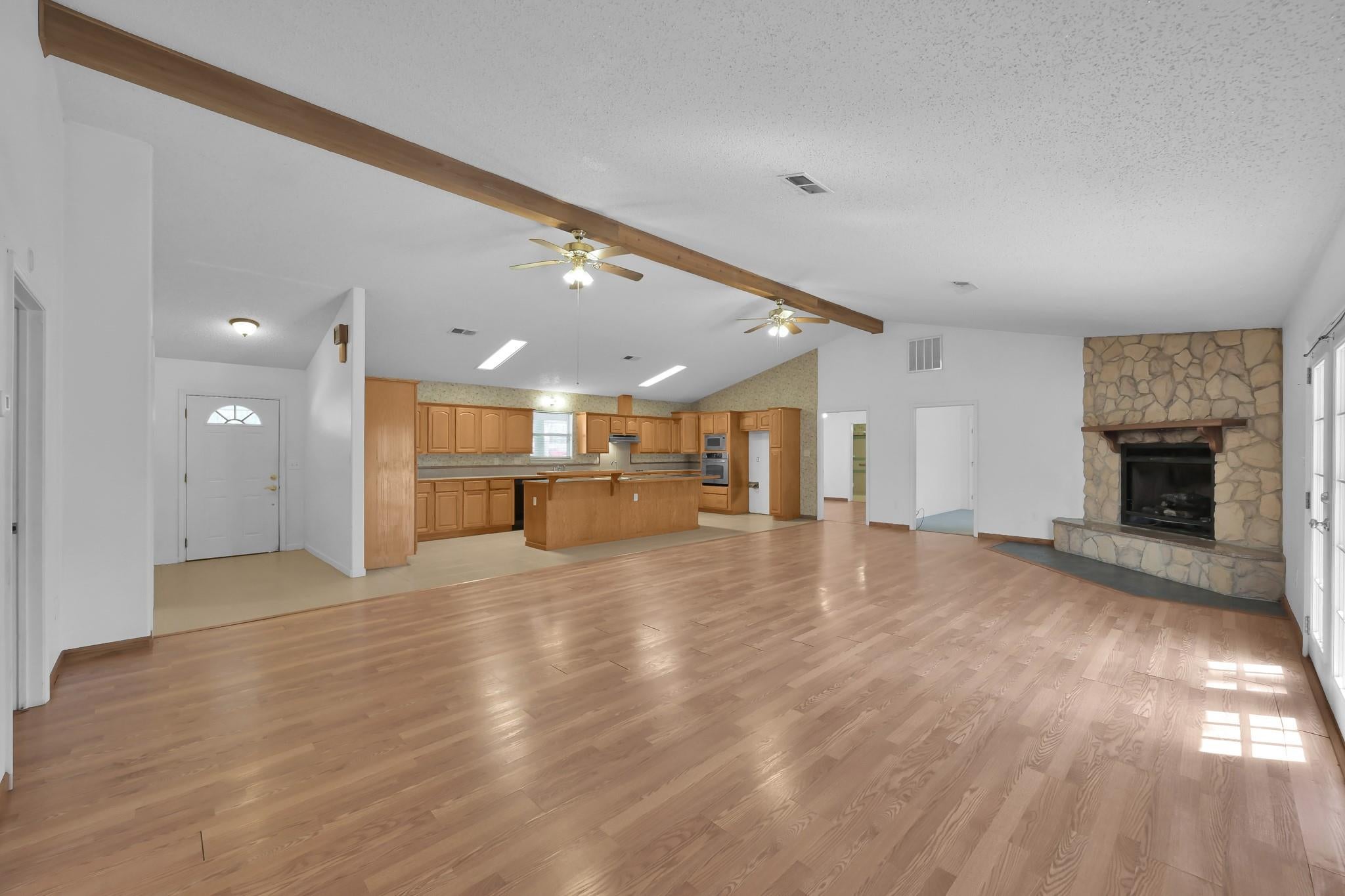 121 Magnolia Blvd, New Caney, TX 77357 photo