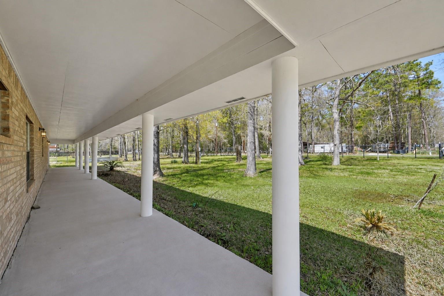 121 Magnolia Blvd, New Caney, TX 77357 photo