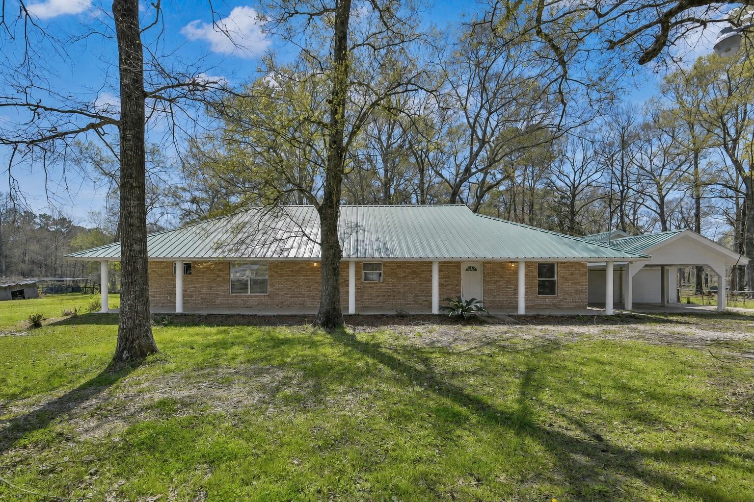 121 Magnolia Blvd, New Caney, TX 77357