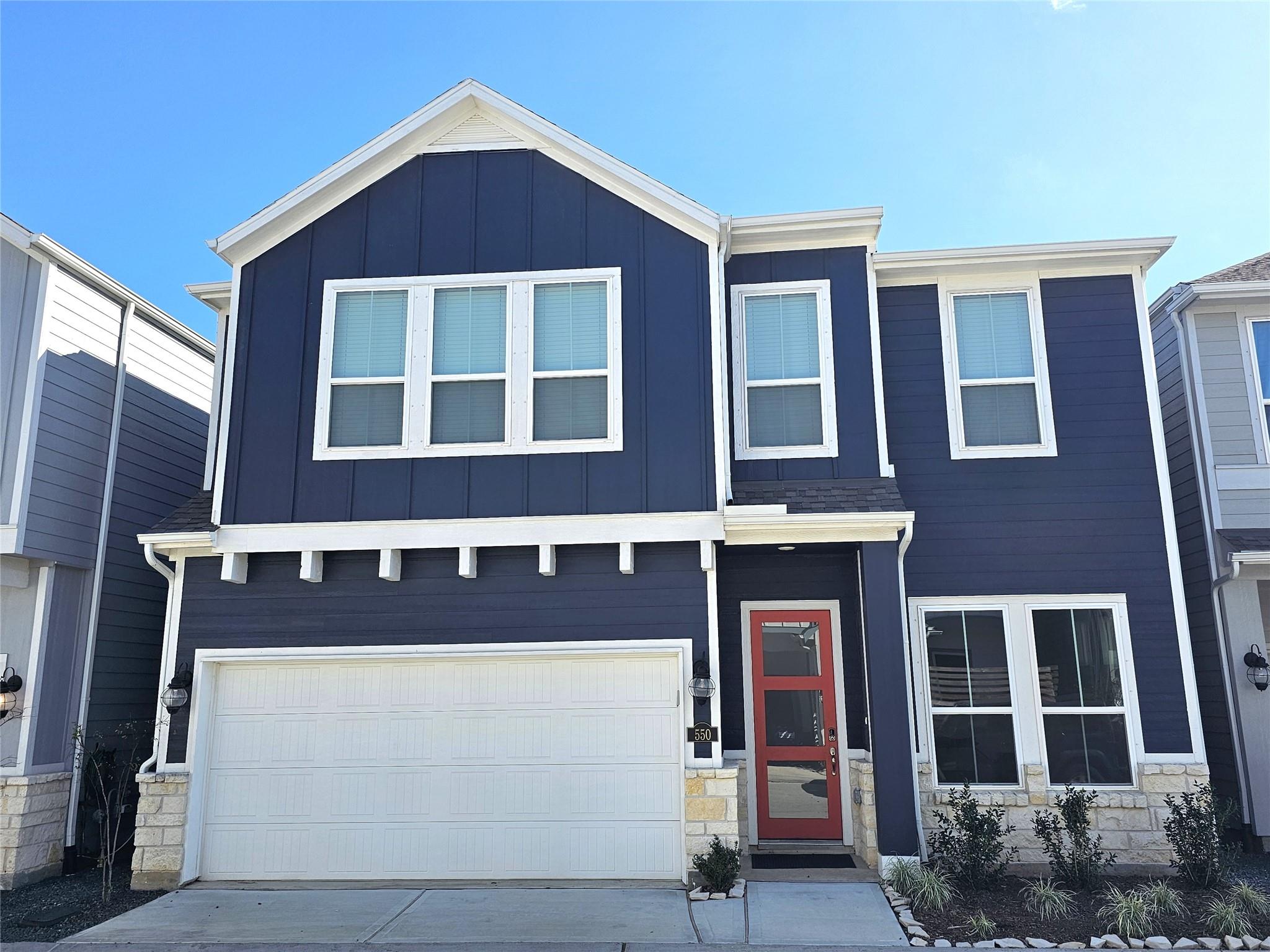 550 Morning Tide Ln, Kemah, TX 77565