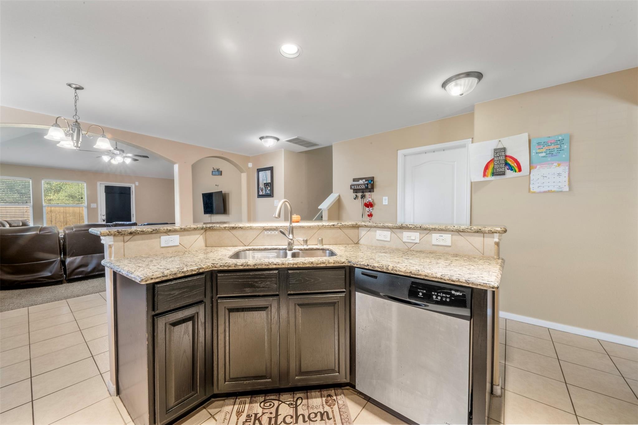 314 Gulf Winds Dr, Bacliff, TX 77518 photo
