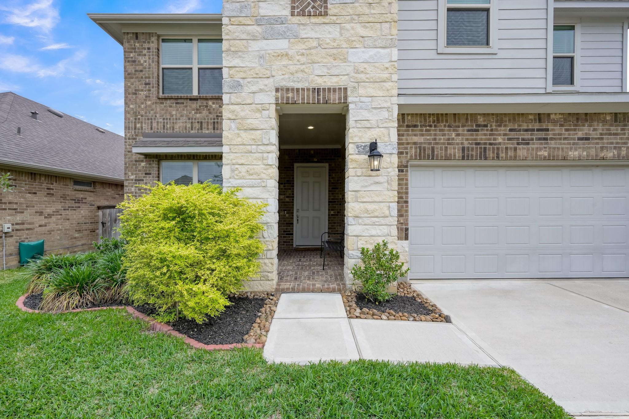 1069 Clearwood Dr, Montgomery, TX 77316 photo