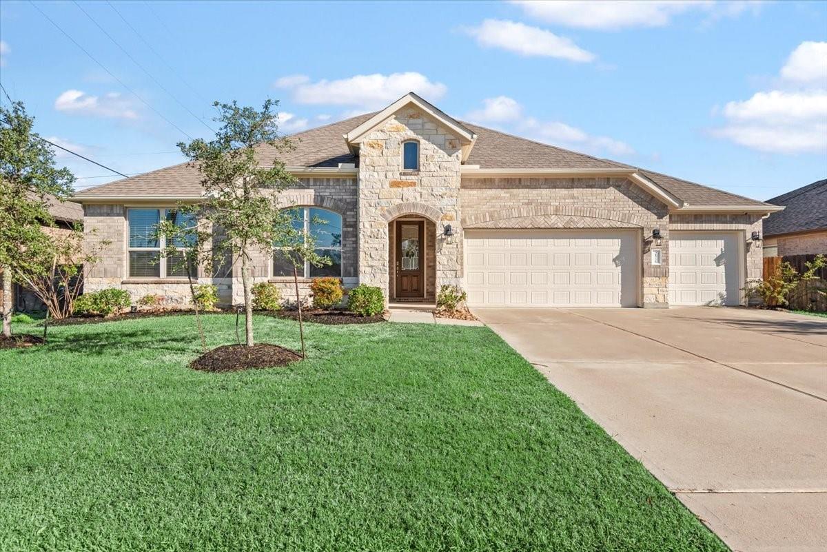 31726 Casa Linda Dr, Hockley, TX 77447