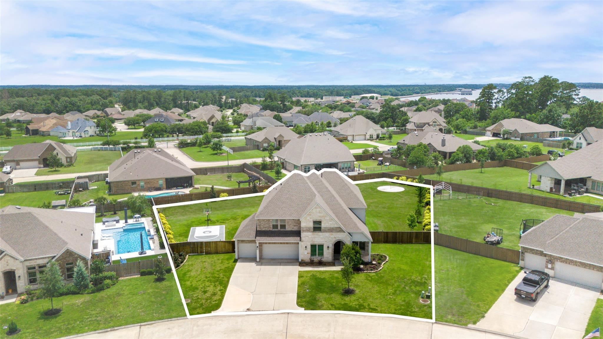 6006 Henry Hamlet Dr, Conroe, TX 77304 photo