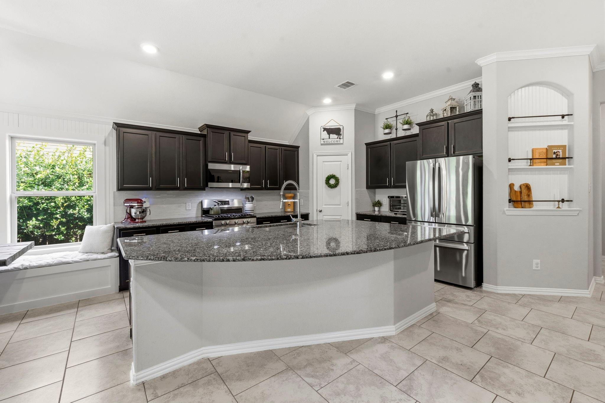 2143 Moss Creek Ln, Conroe, TX 77304 photo