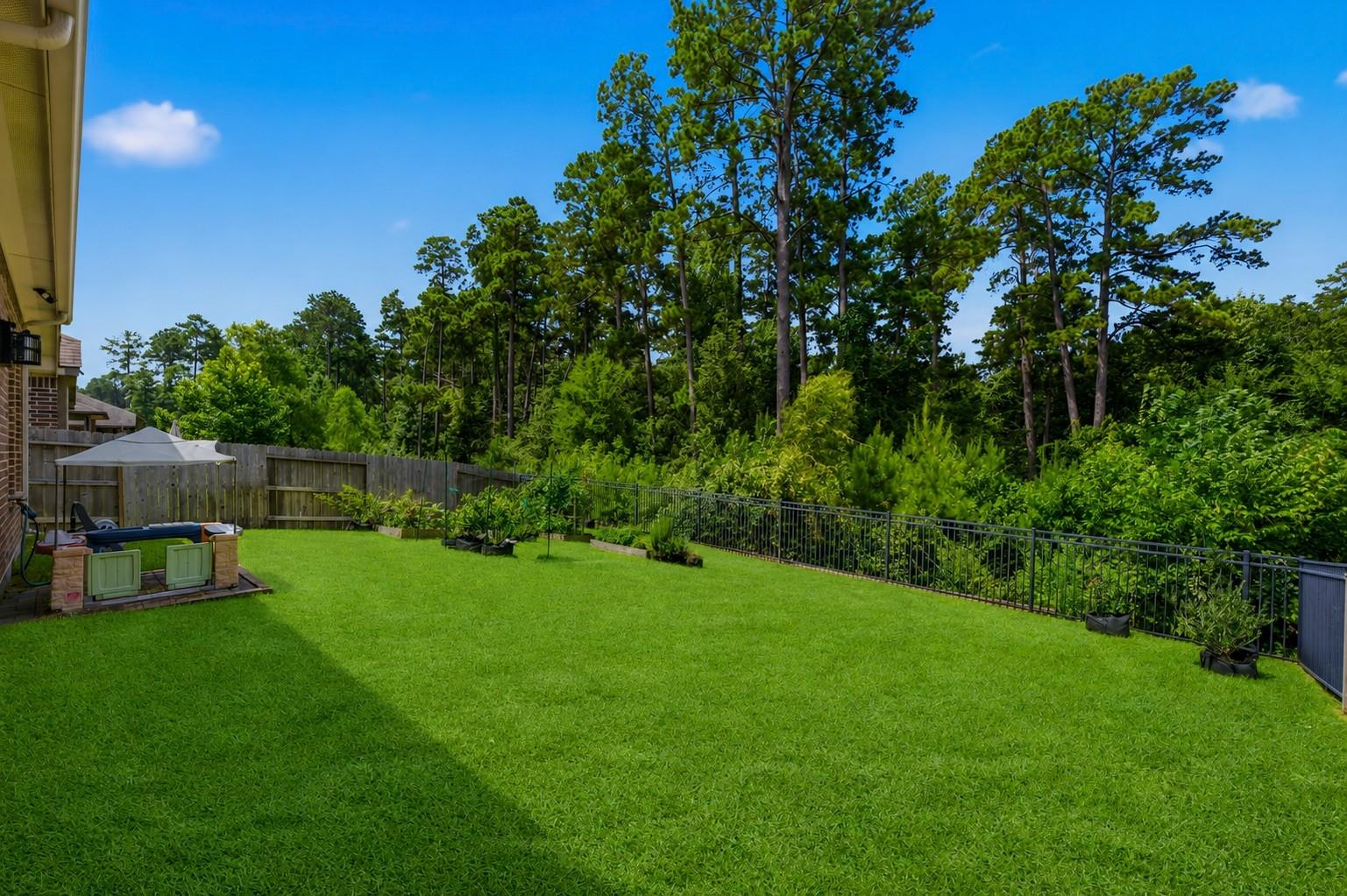 2143 Moss Creek Ln, Conroe, TX 77304 photo