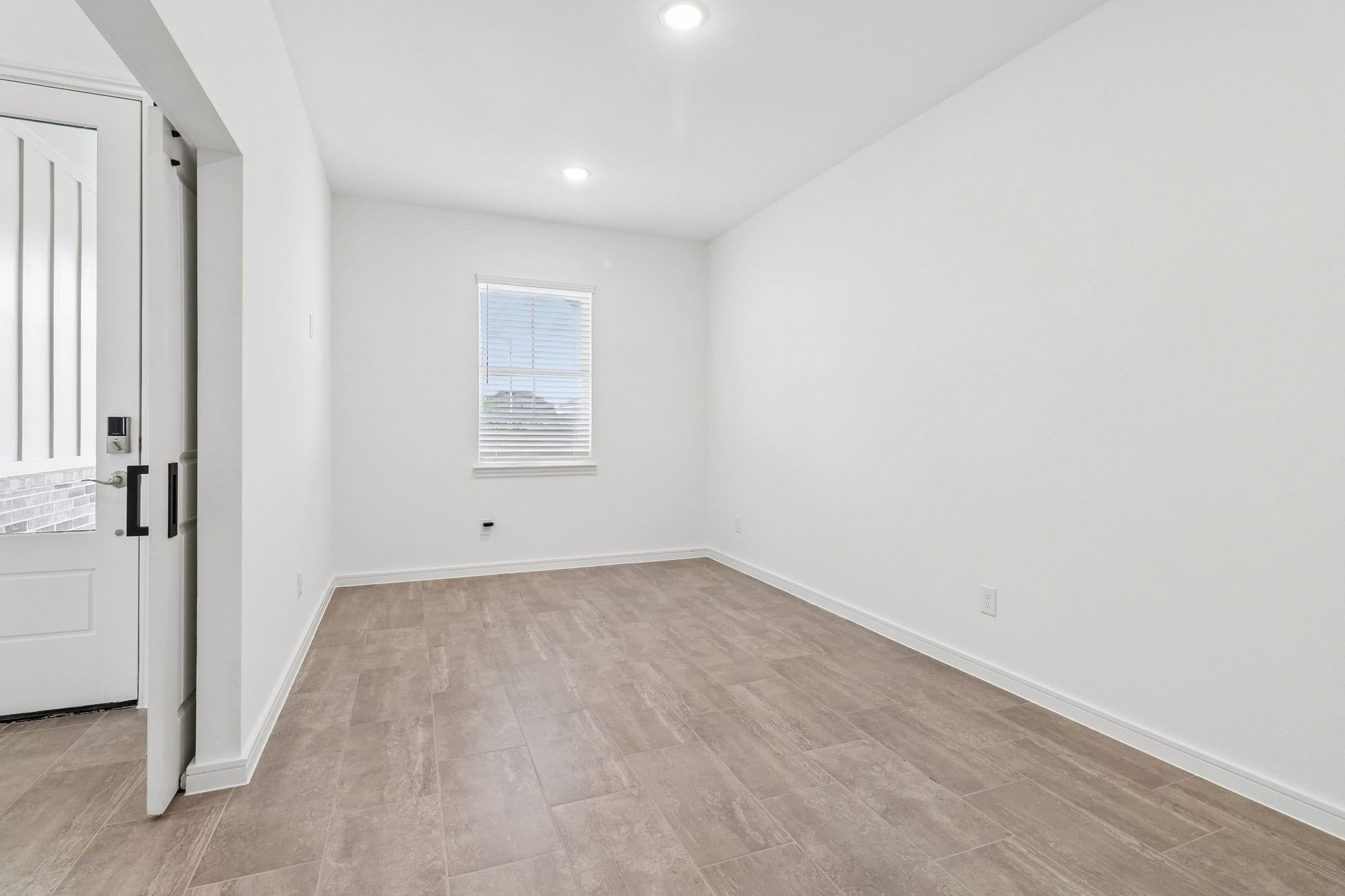 11822 Fashion Cir, Mont Belvieu, TX 77535 photo