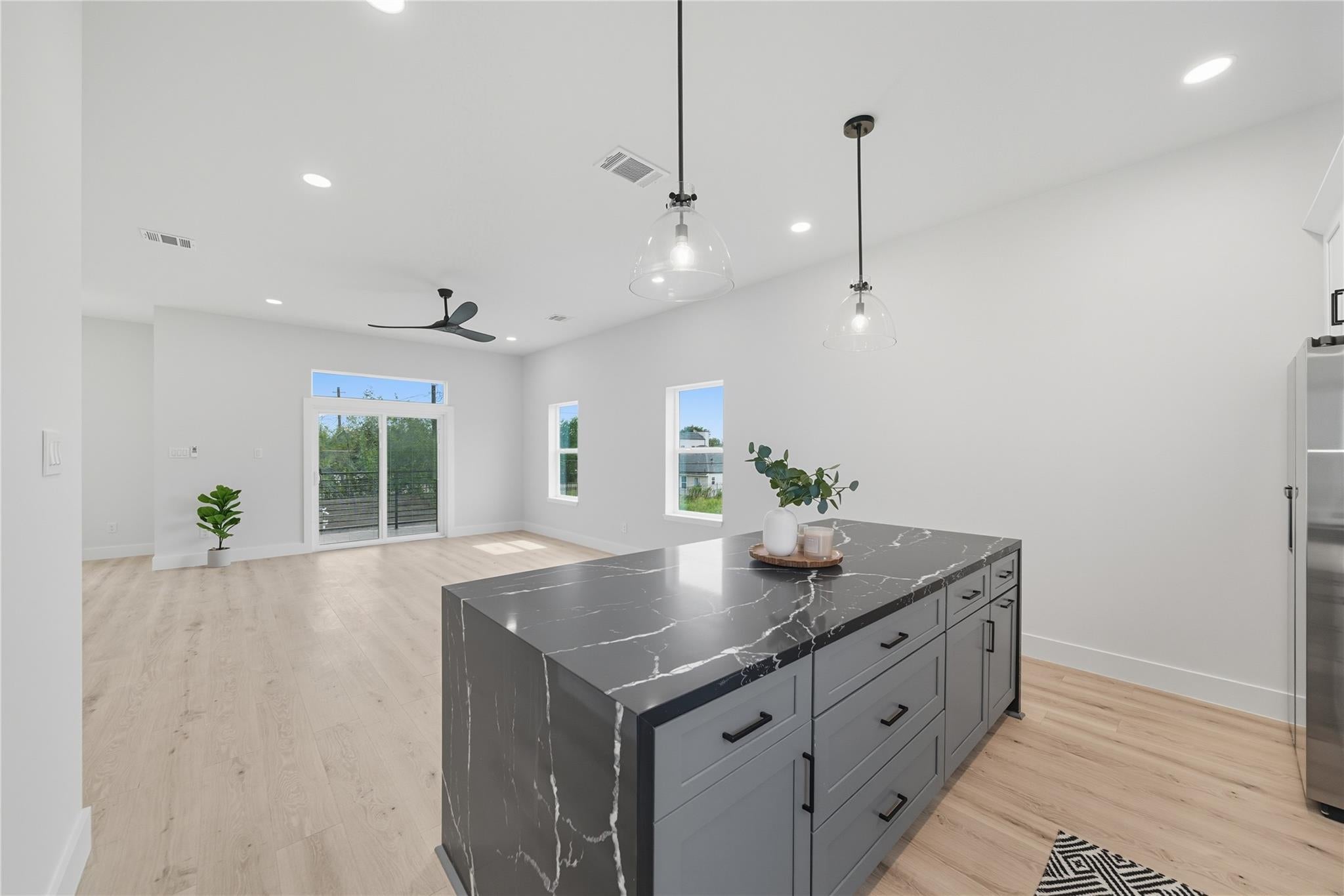 4749 Wilmington St, Houston, TX 77033