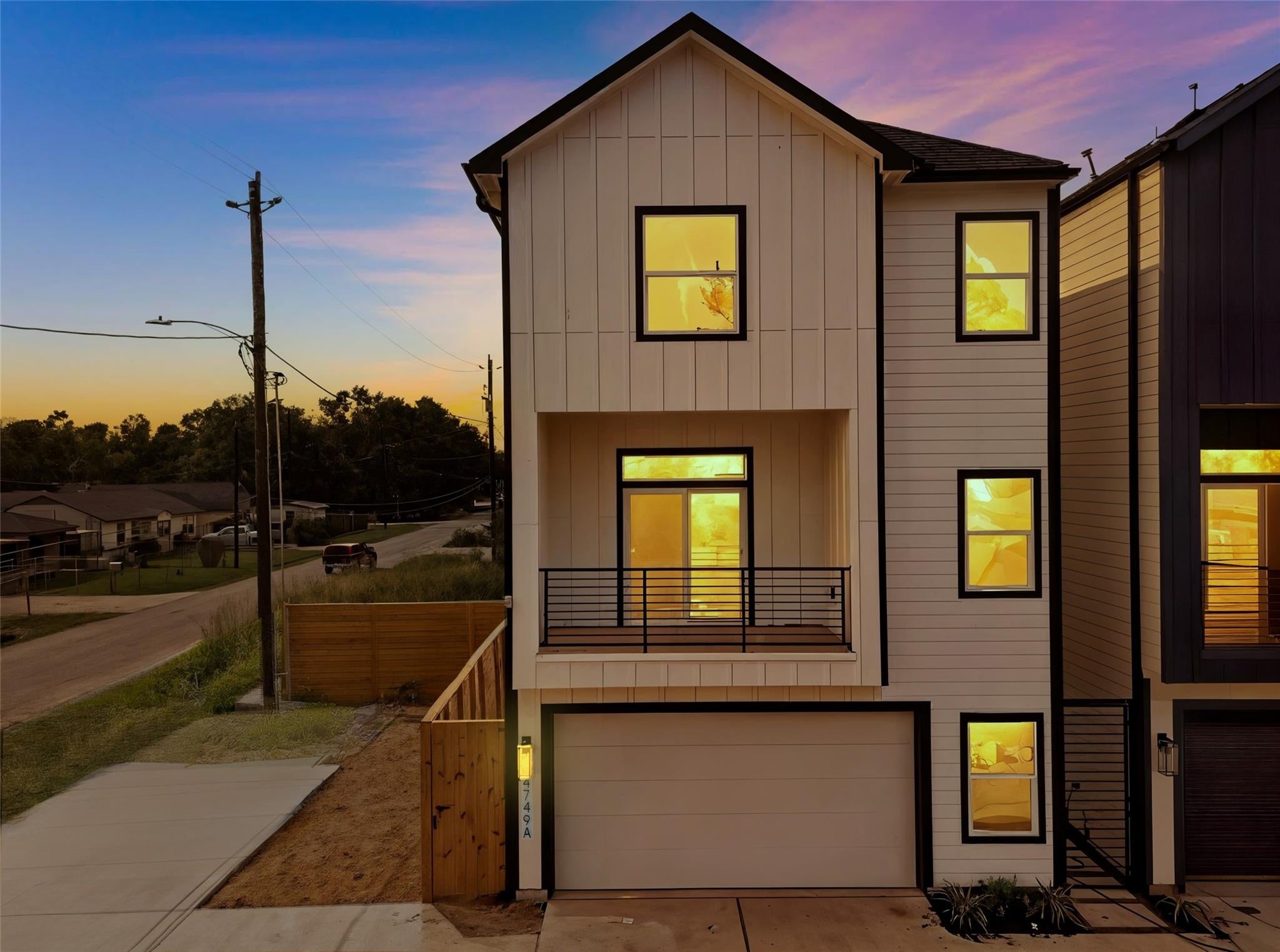 4749 Wilmington St, Houston, TX 77033 photo