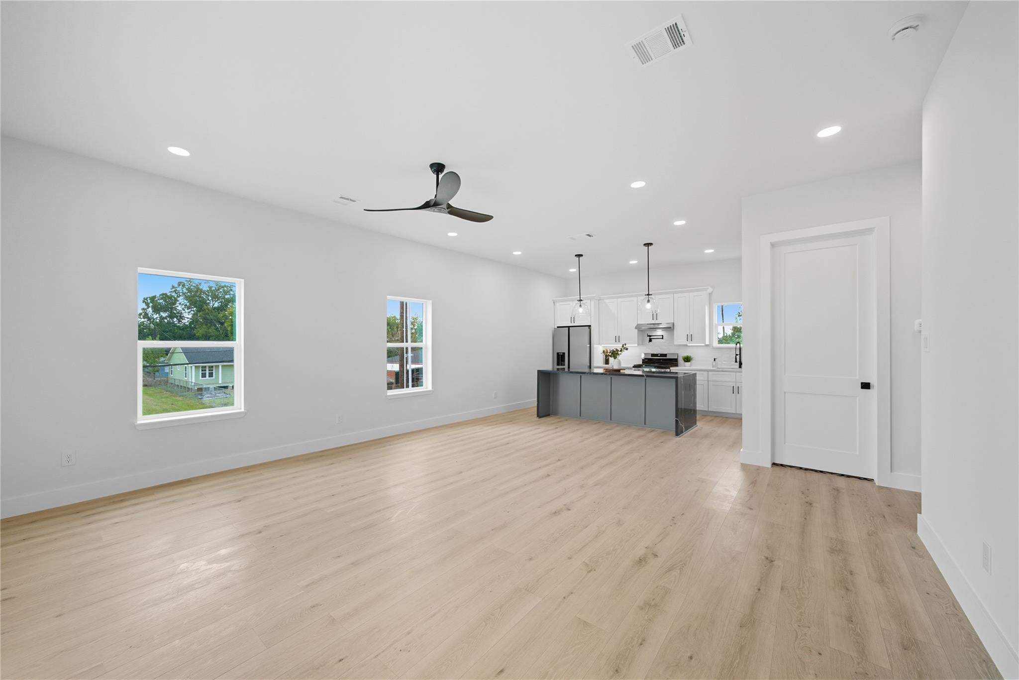 4749 Wilmington St, Houston, TX 77033 photo