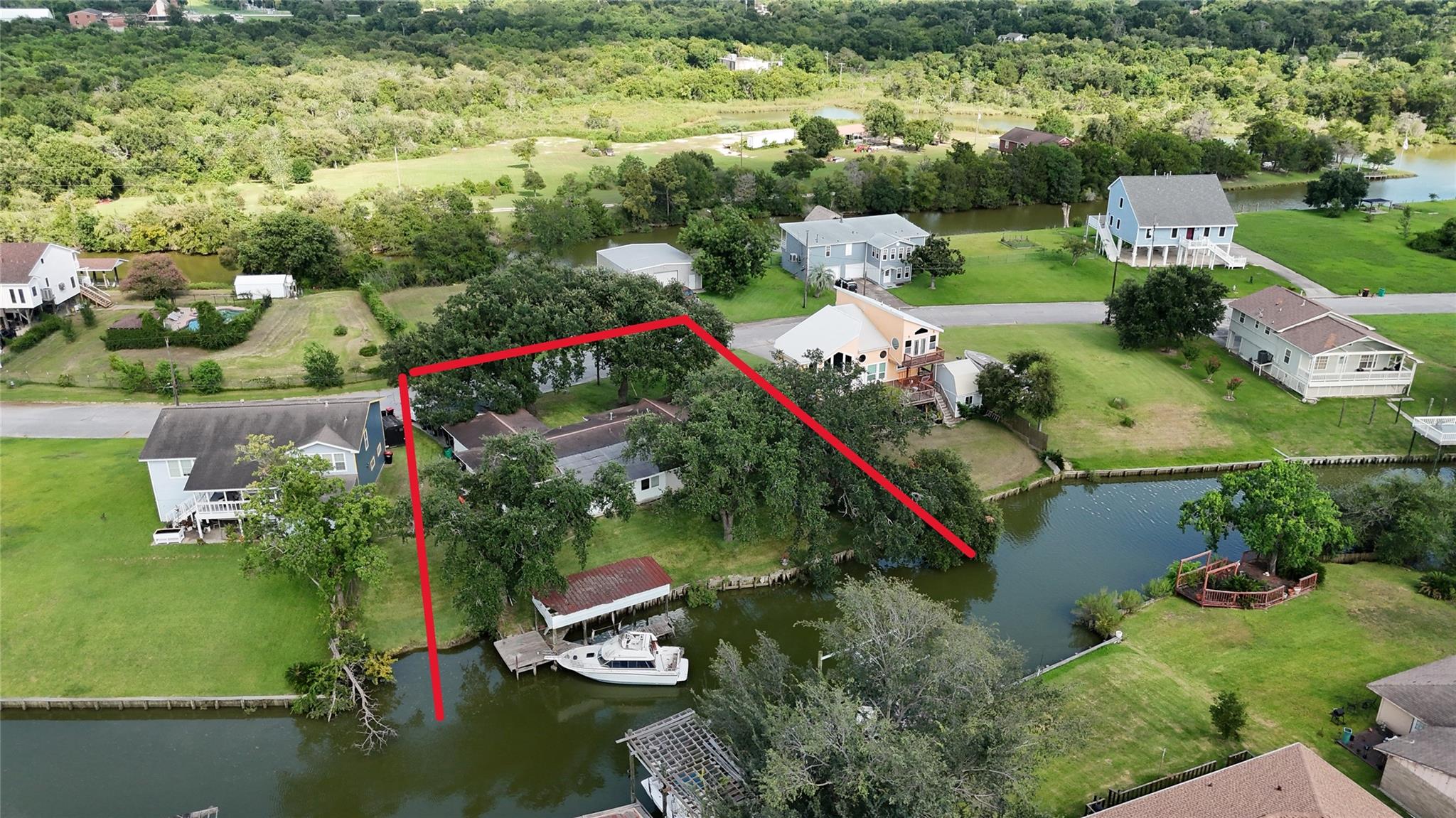 211 Rue Orleans St, Baytown, TX 77520