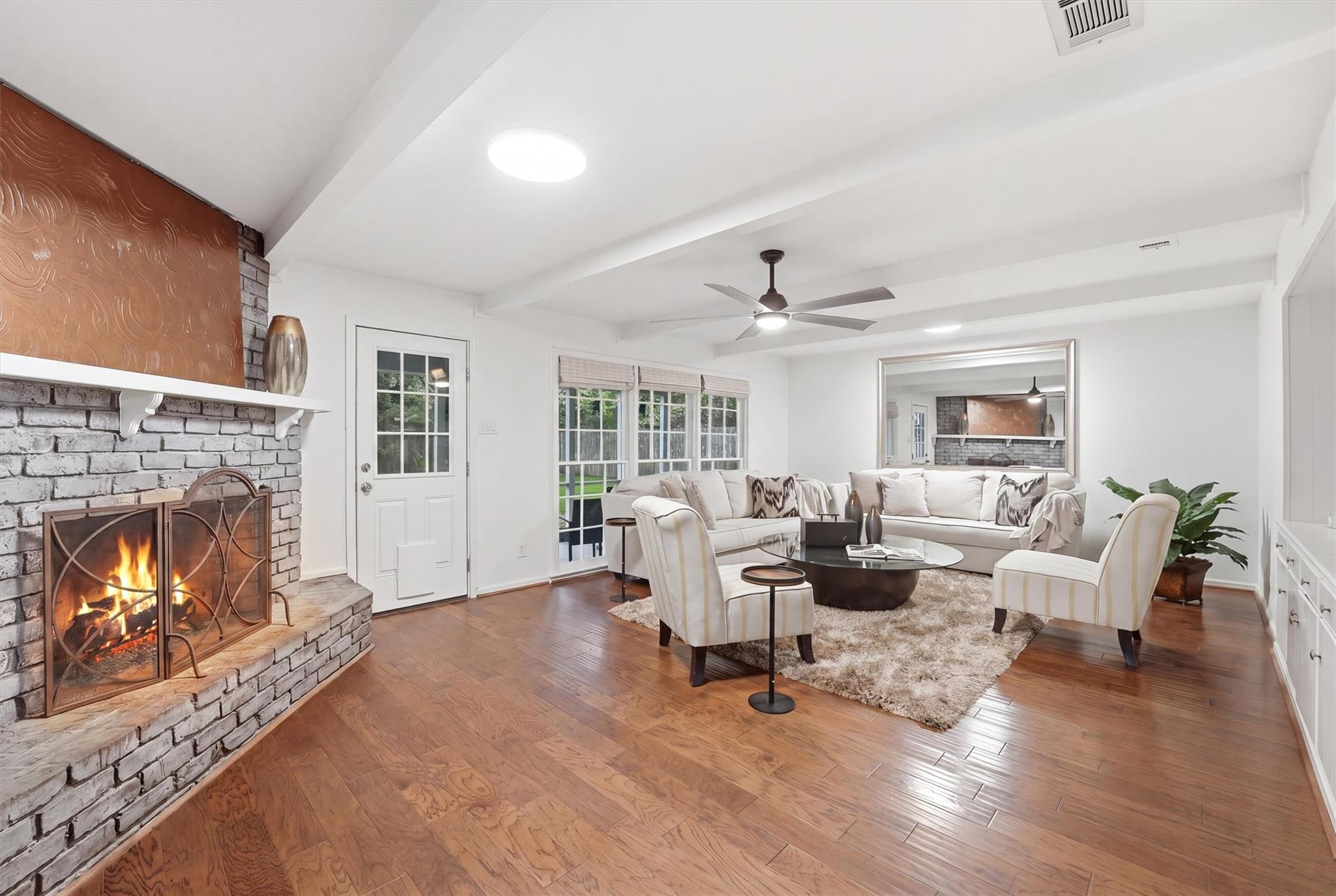 215 Whispering Oaks Dr, Seabrook, TX 77586 photo