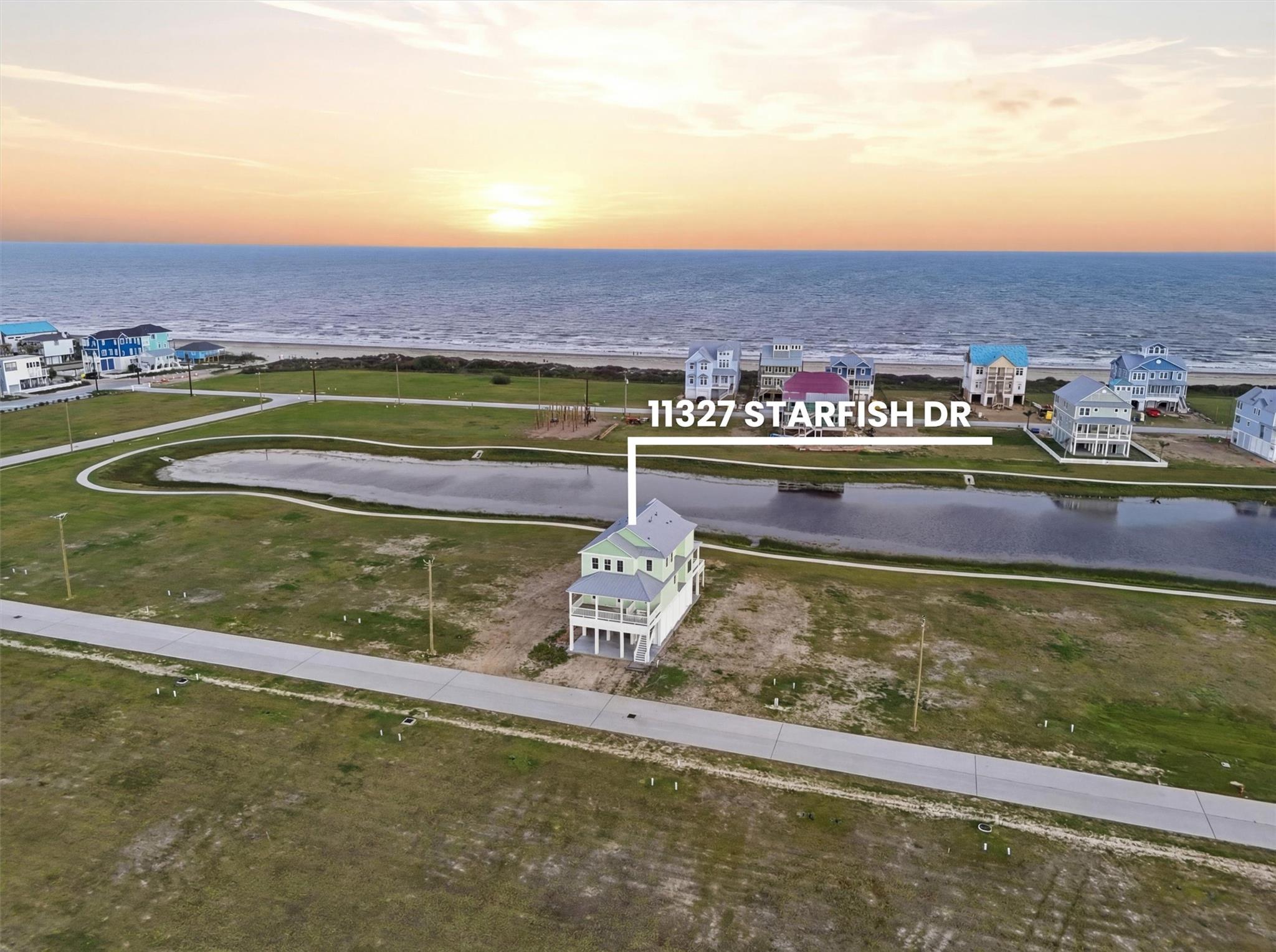 11327 Starfish Dr, Galveston, TX 77554 photo