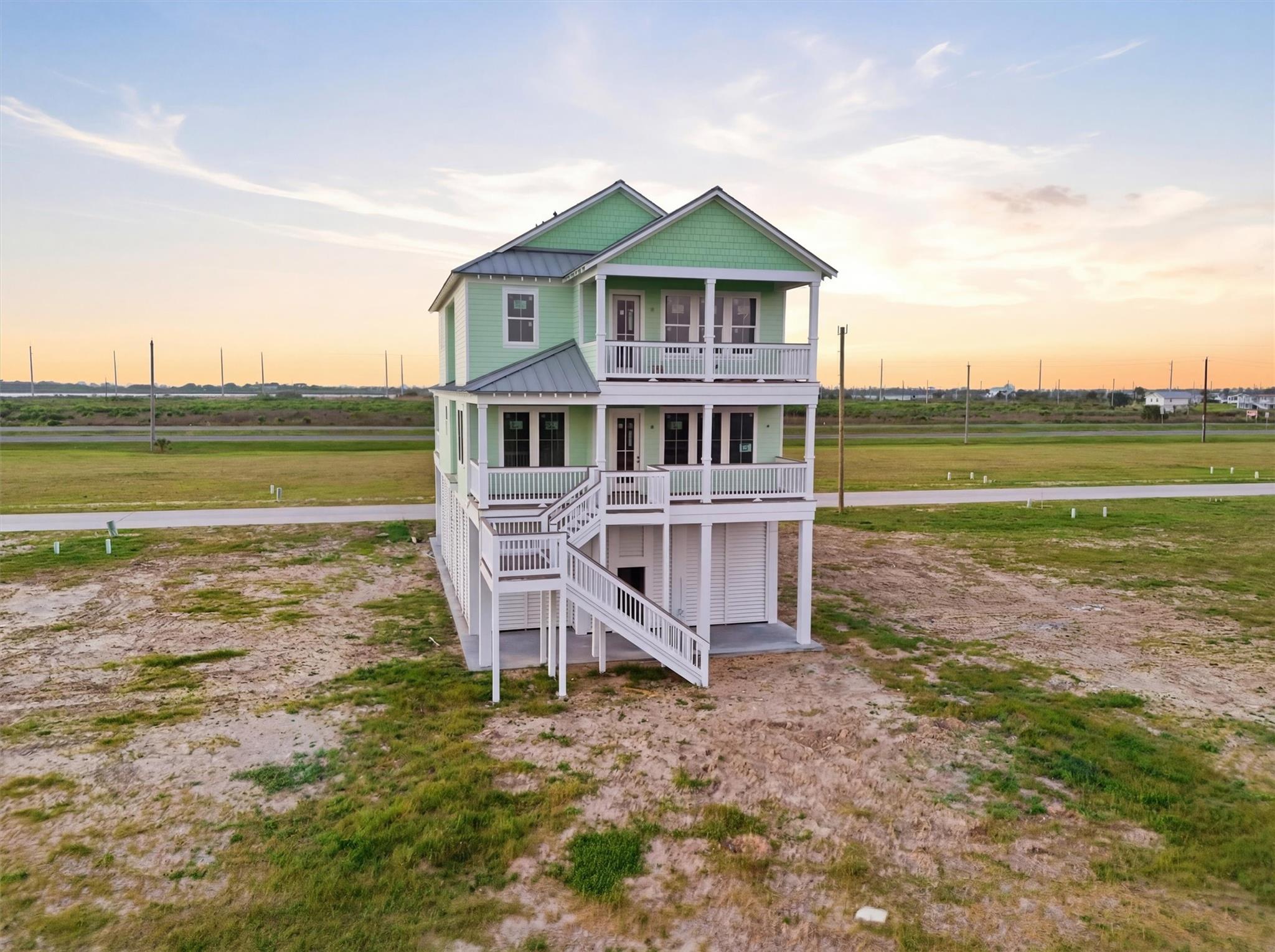11327 Starfish Dr, Galveston, TX 77554 photo