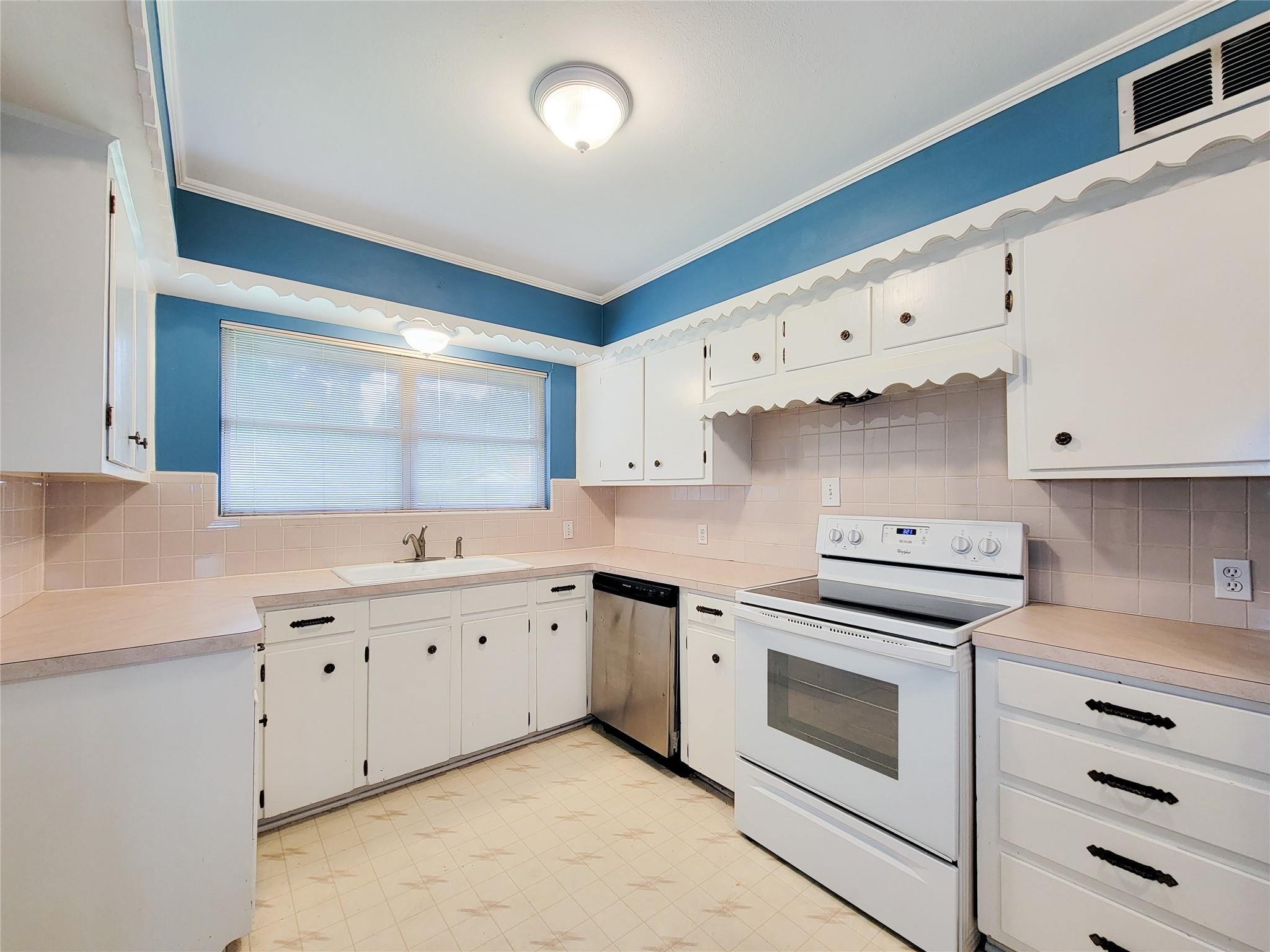 5442 Kinglet St, Houston, TX 77096 photo