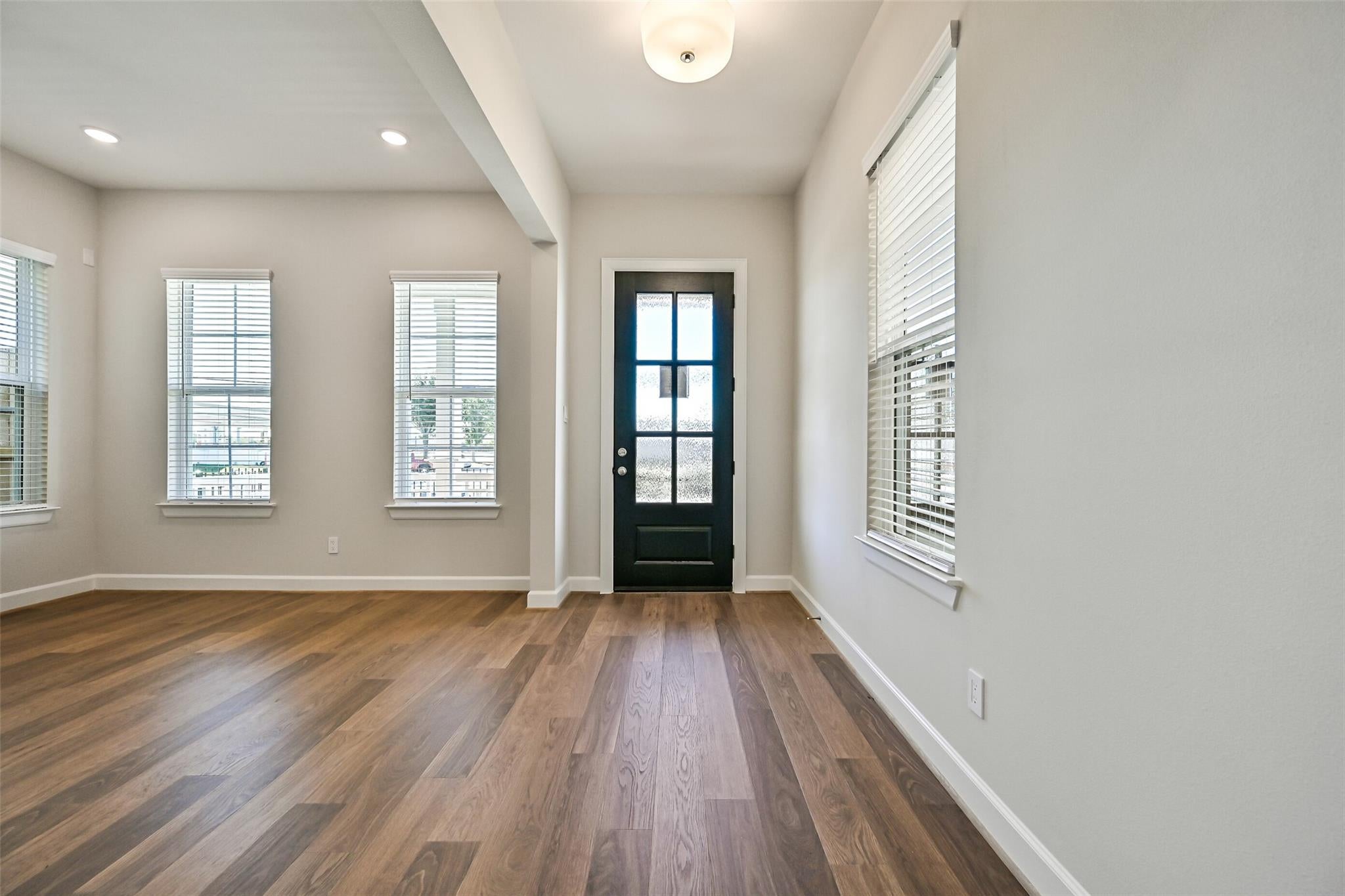 2521 S Houston Ave, Pearland, TX 77581 photo