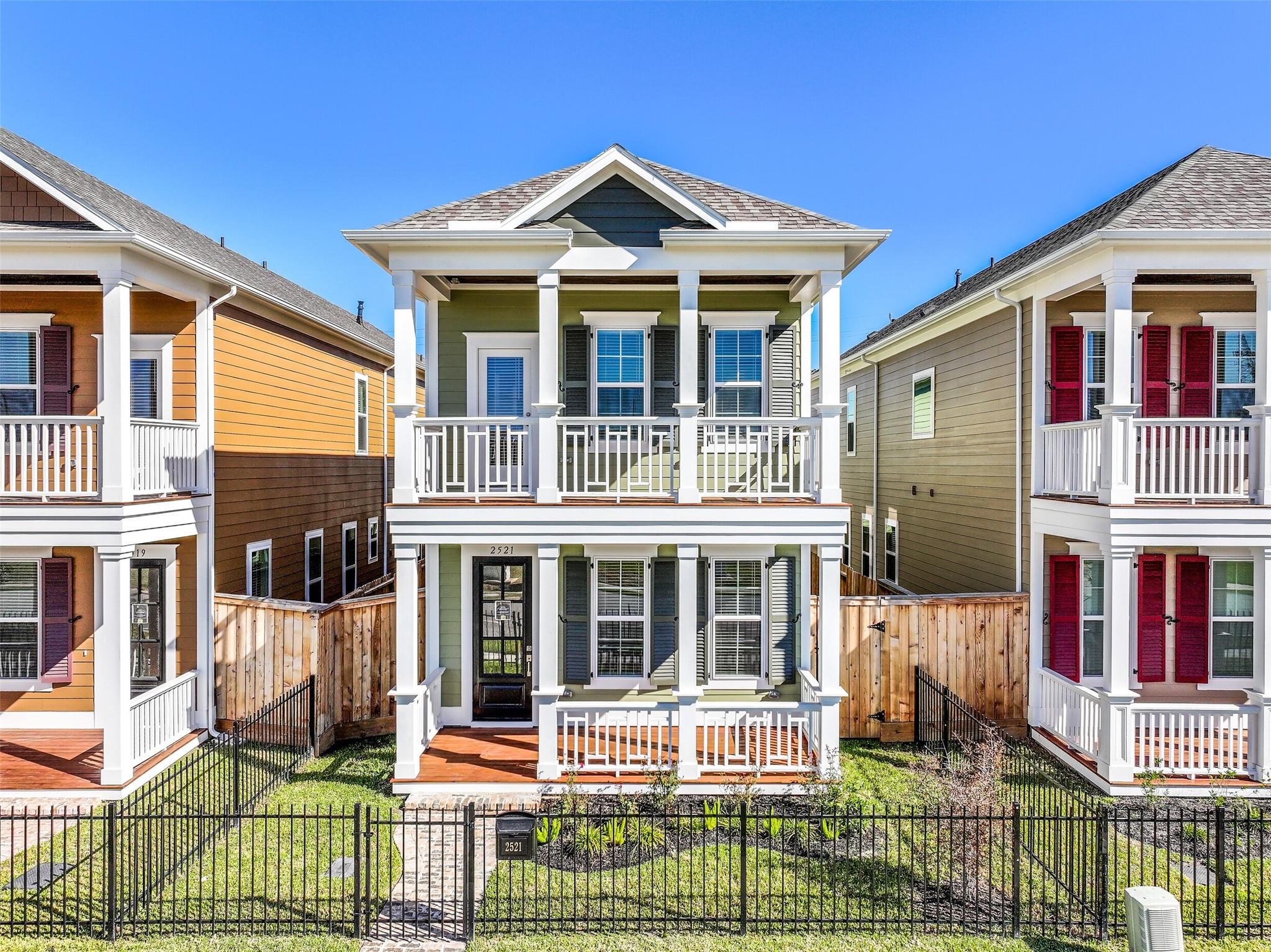 2521 Houston Ave, Pearland, TX 77581
