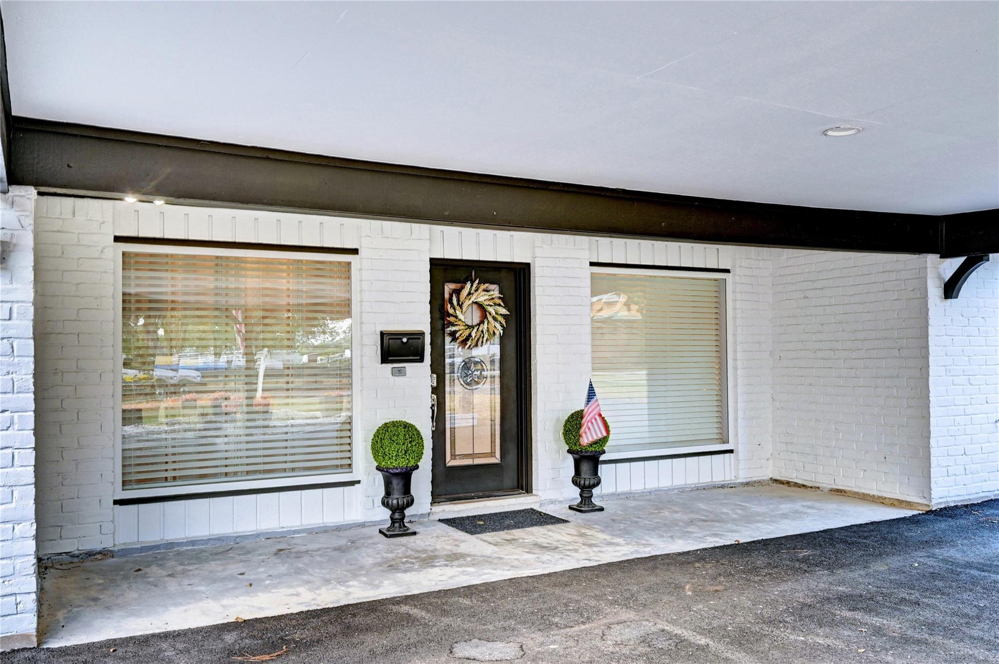 6 Oak Hollow Cir, Cypress, TX 77429 photo