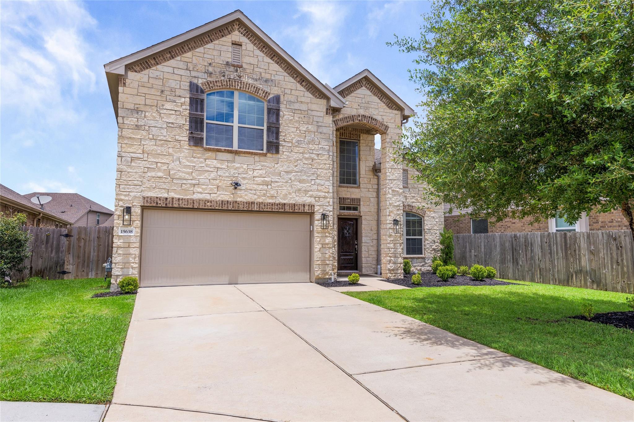 15638 Kensington Bluff Dr, Cypress, TX 77429