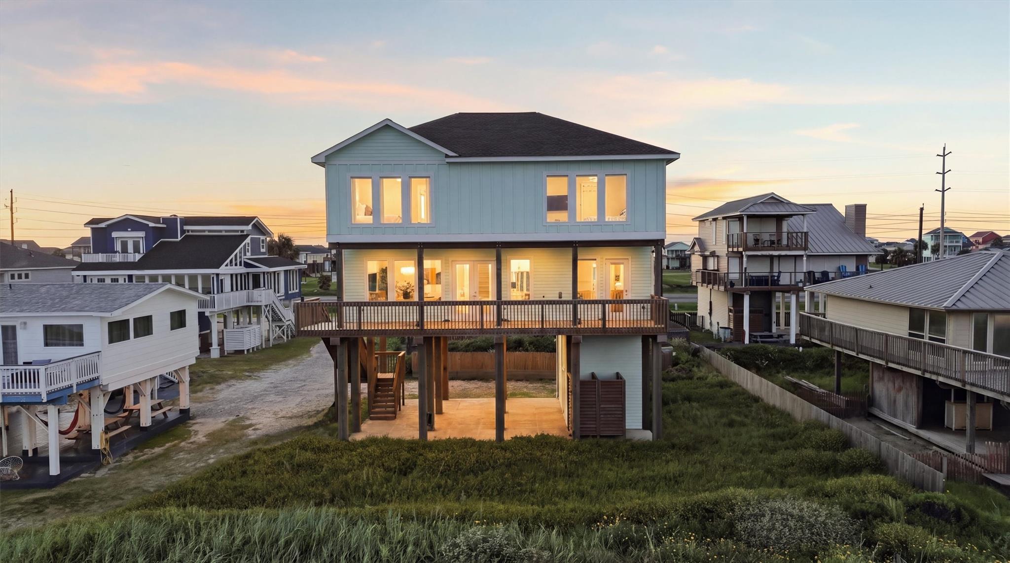 23110 Gulf Dr, Galveston, TX 77554 photo
