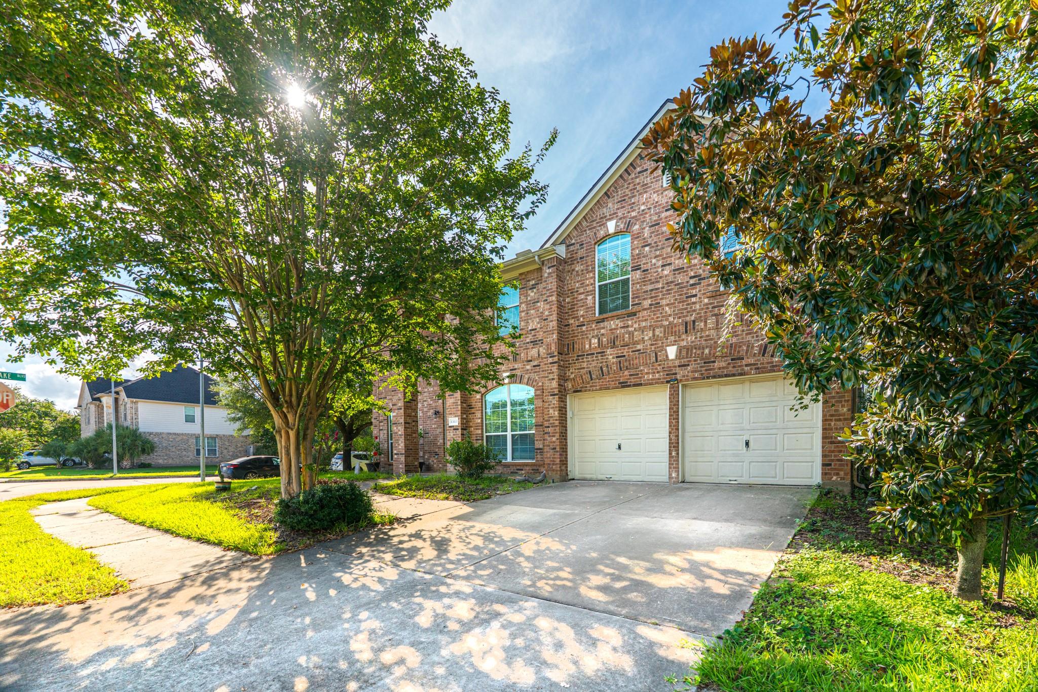 8303 Hayden Cove Dr, Tomball, TX 77375 photo