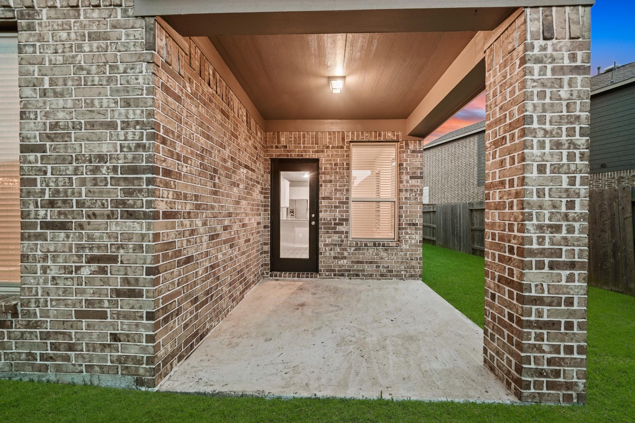 12808 Narrow Cove Dr, Texas City, TX 77568 photo