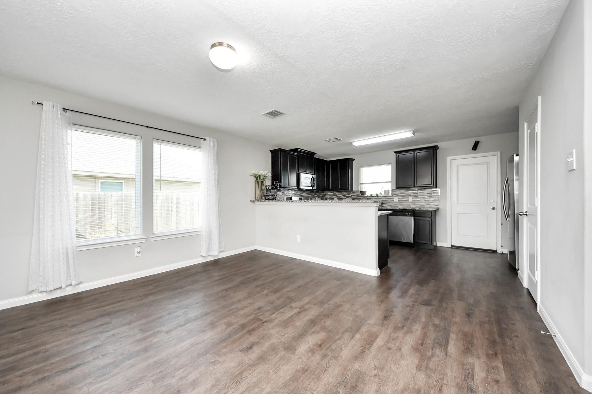 696 Road 5105, Cleveland, TX 77327 photo